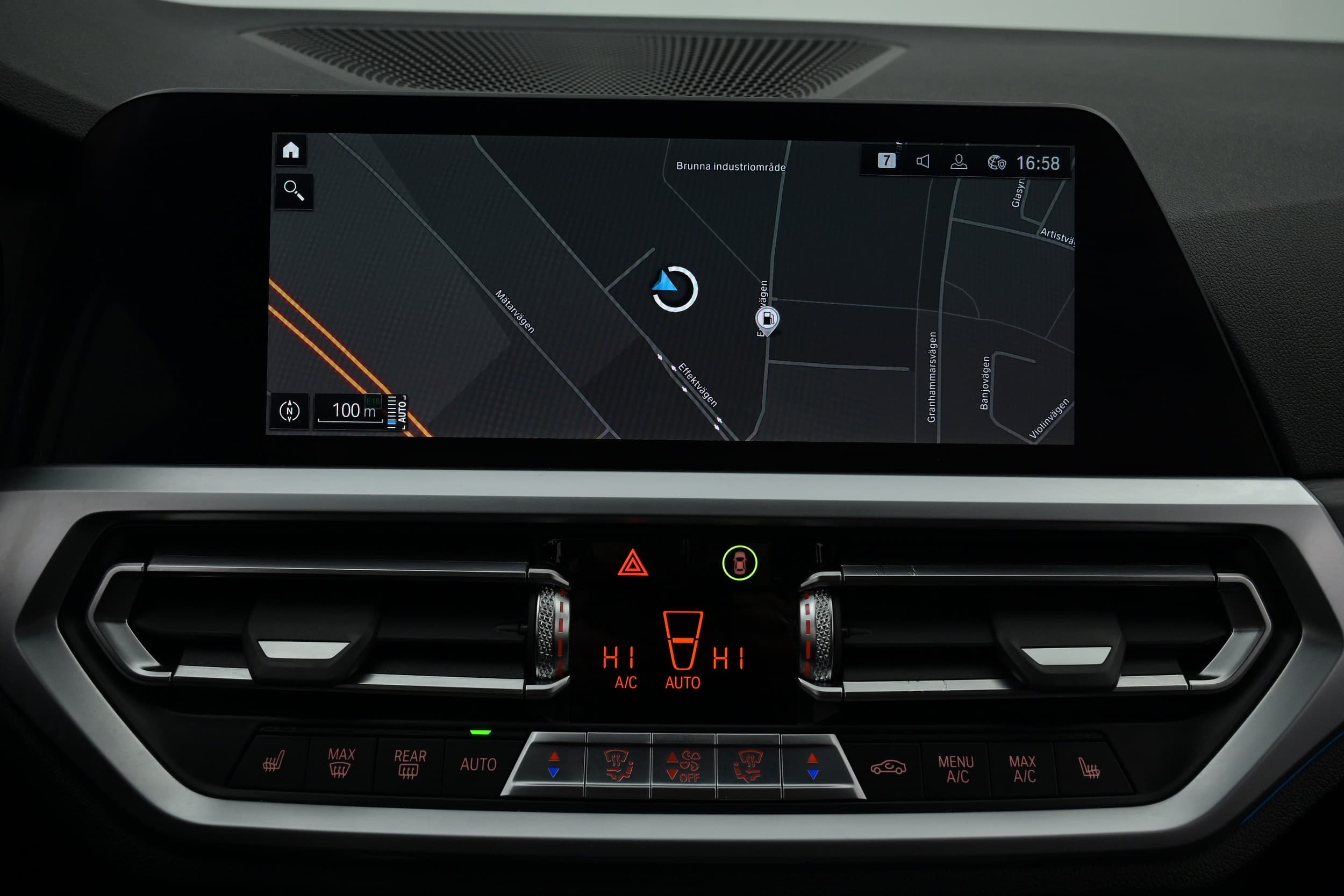 BMW 330e