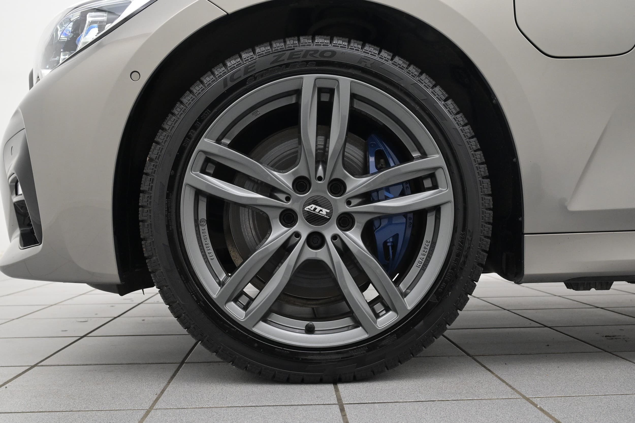 BMW 330e