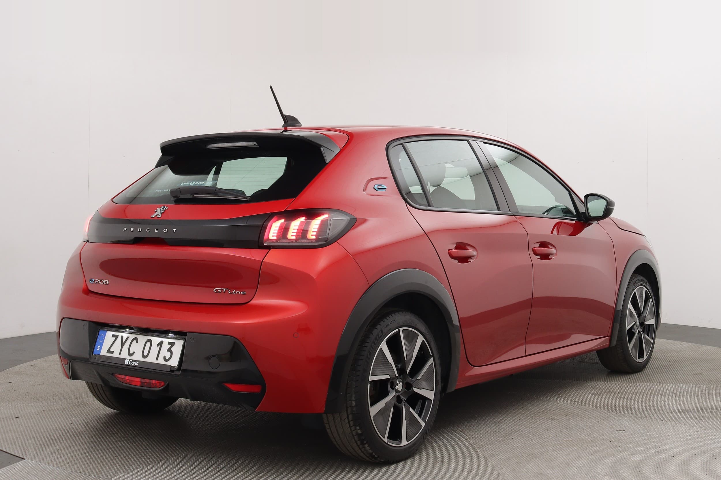 Peugeot e-208