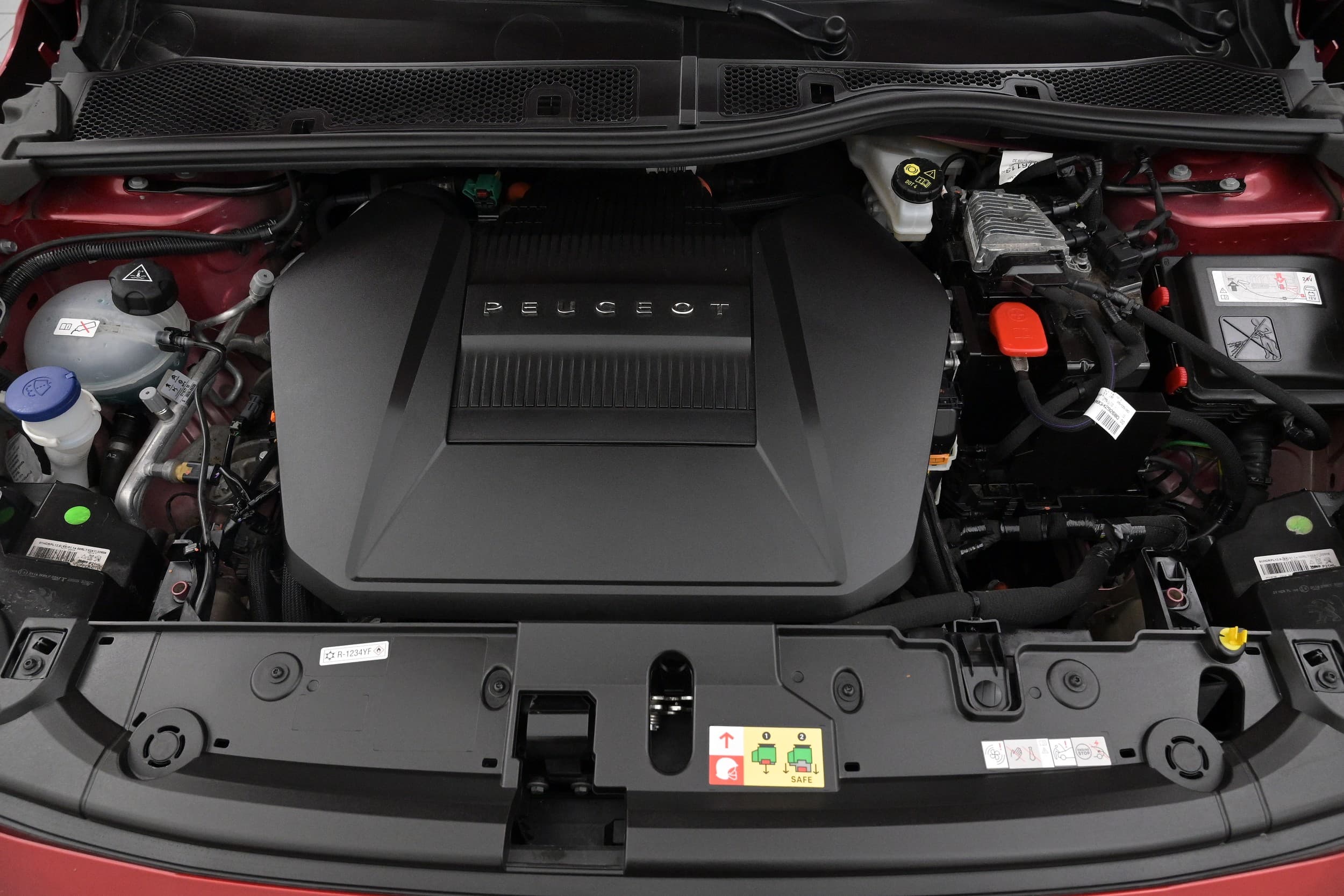 Peugeot e-208