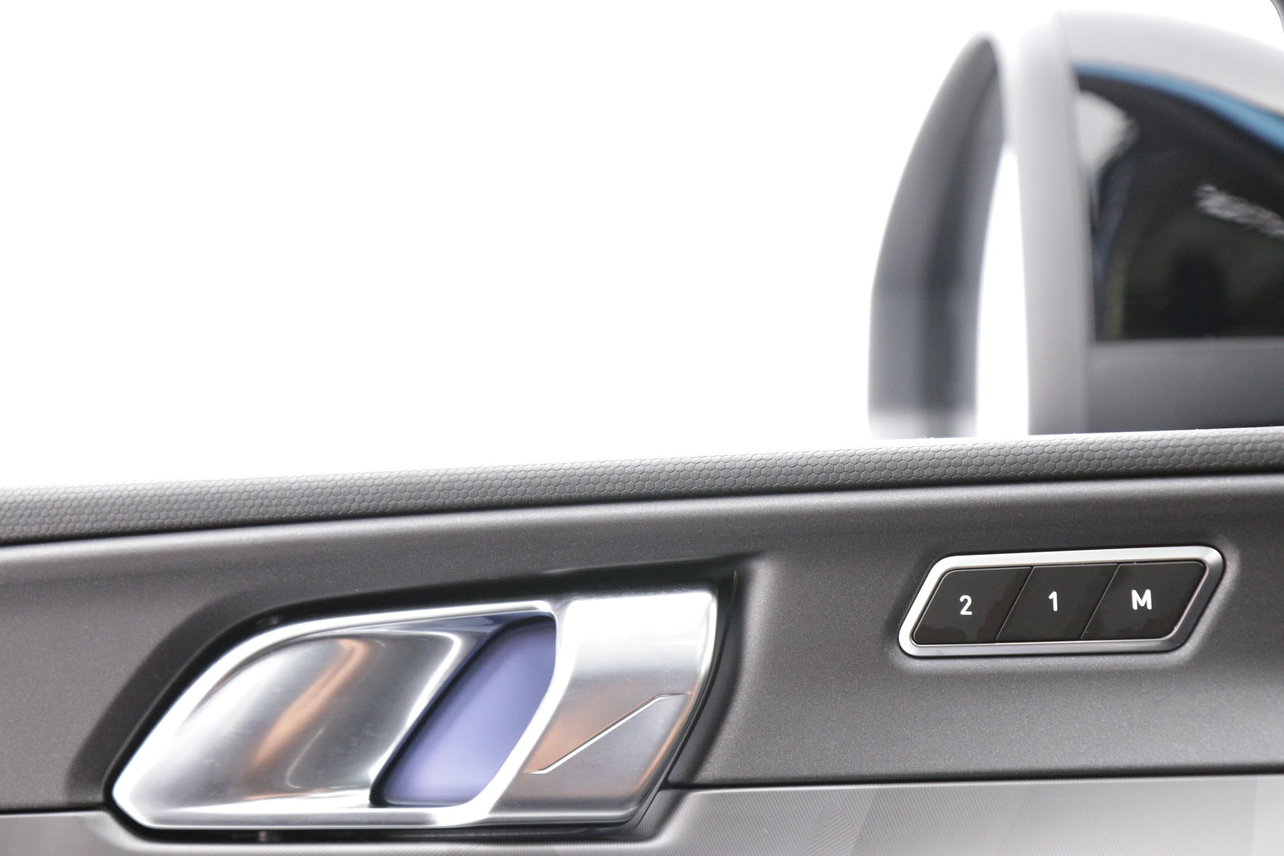 Elmanövrerad förarstol med minne