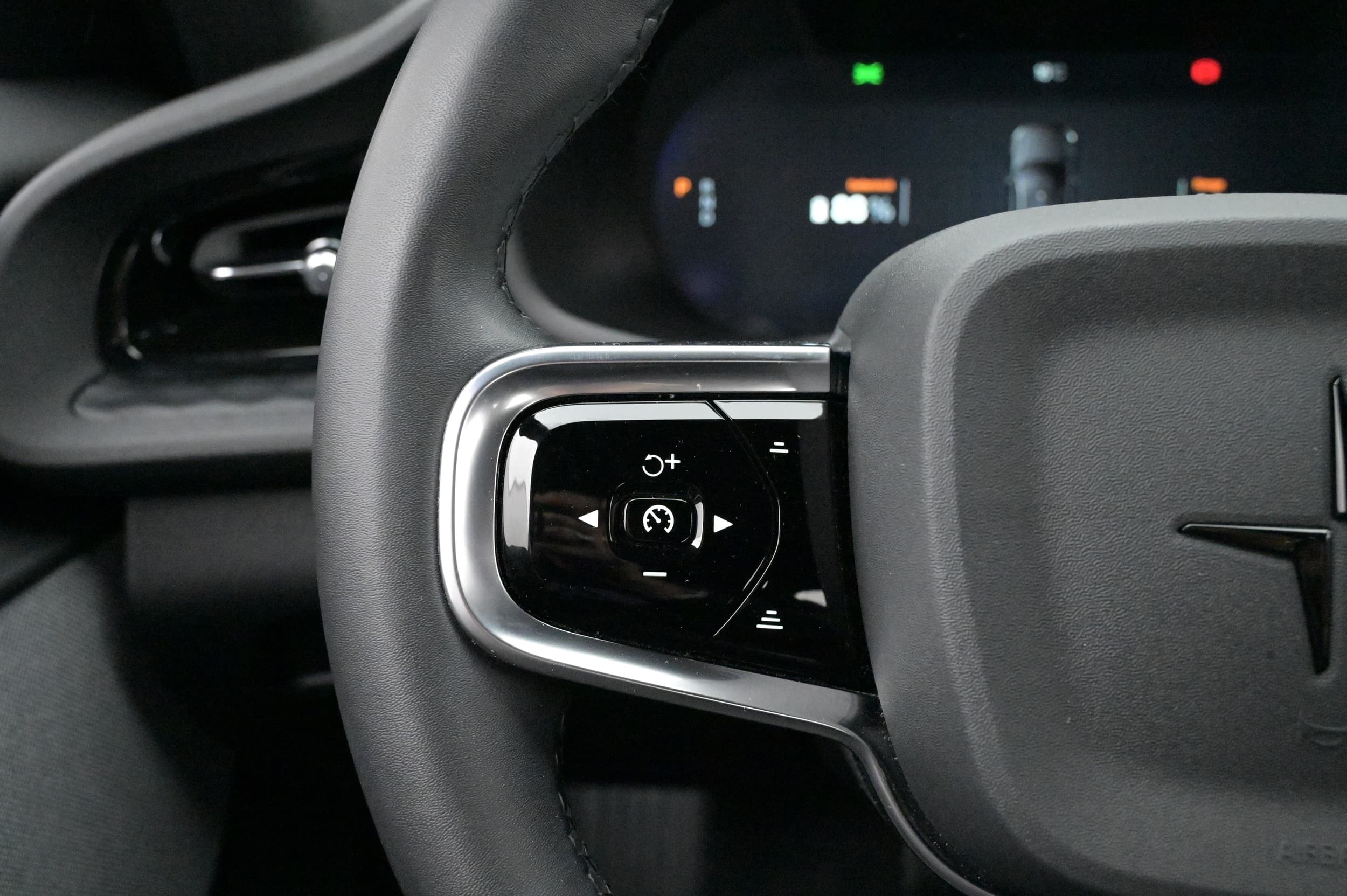 Adaptiv farthållare och Pilot Assist