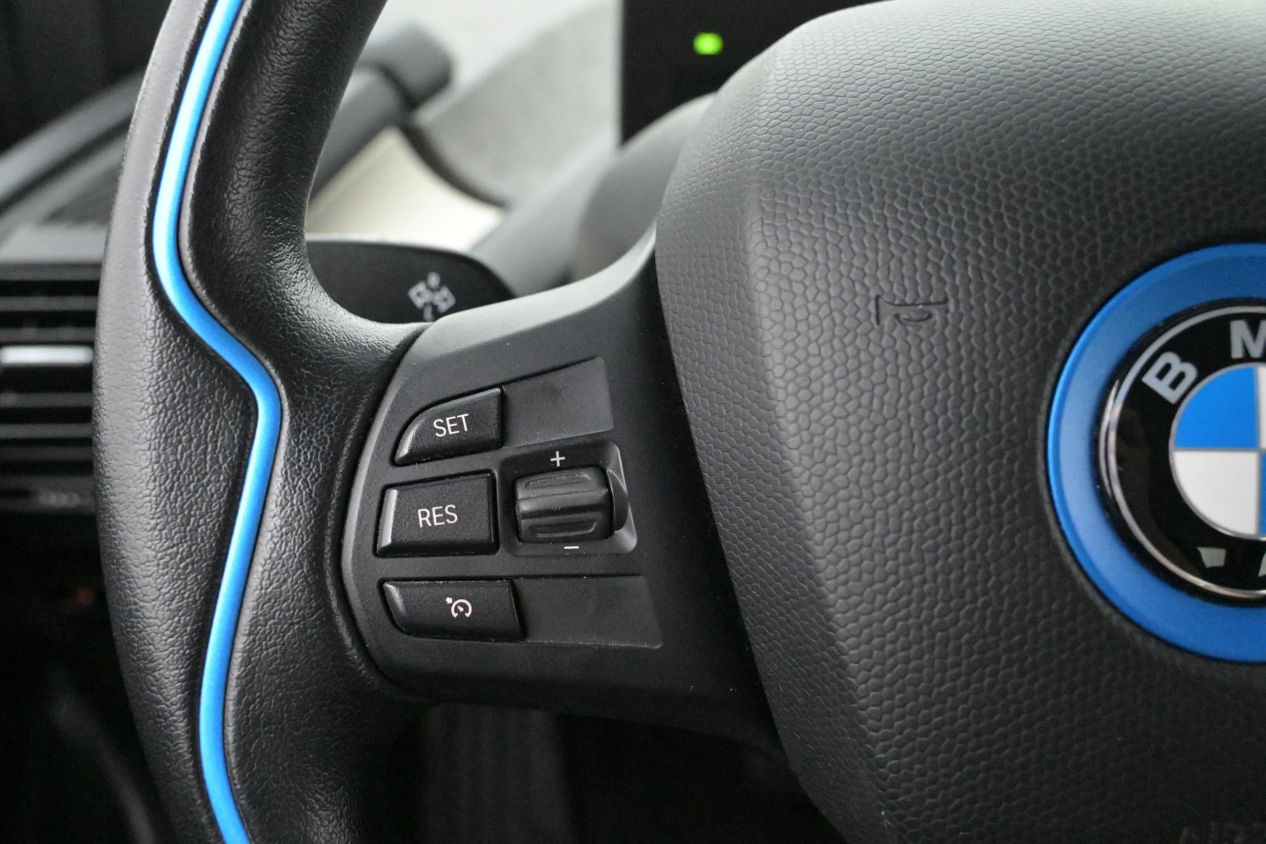 Multifunktionsratt med farthållare