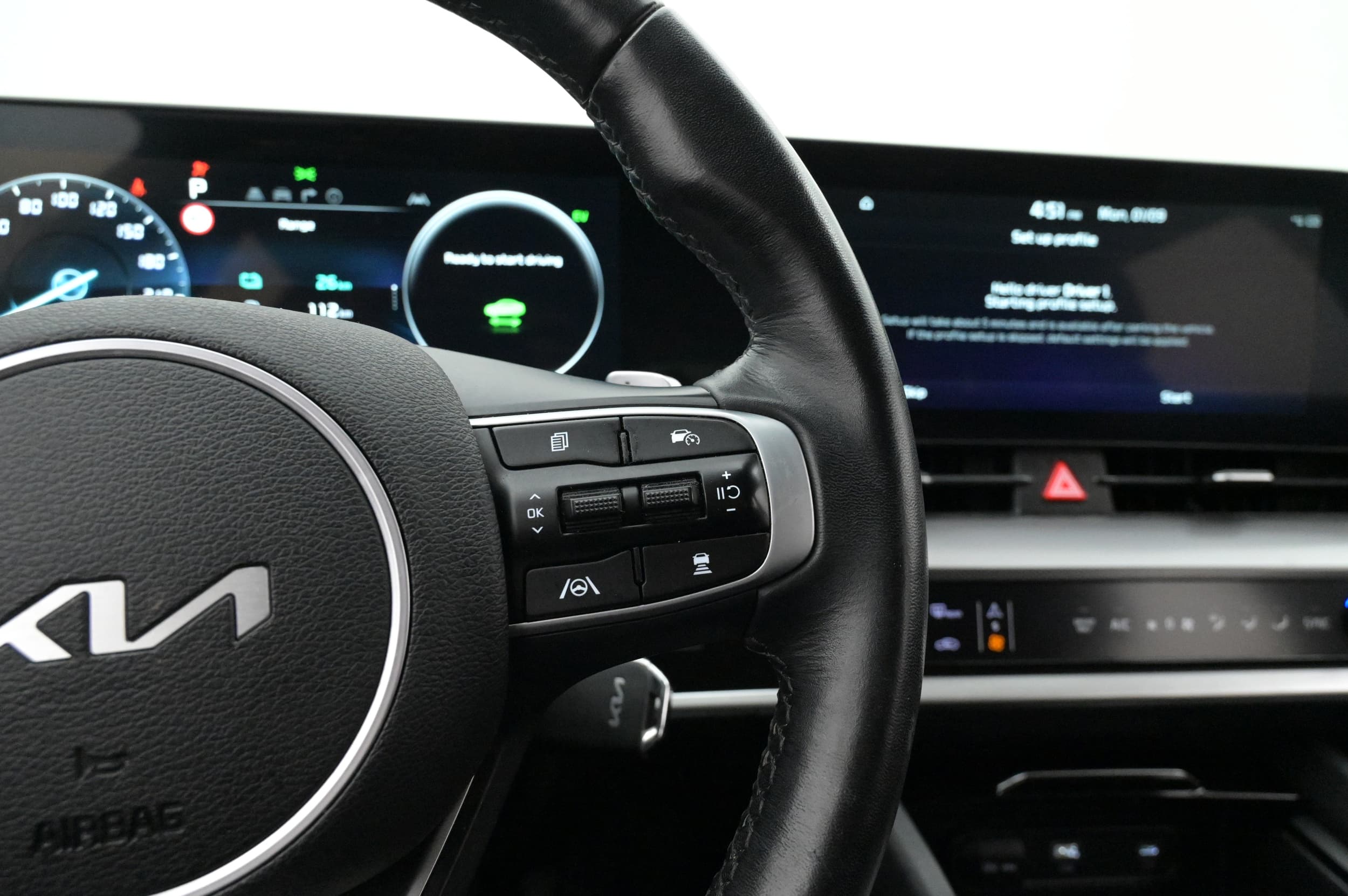 Multifunktionsratt med adaptiv farthållare