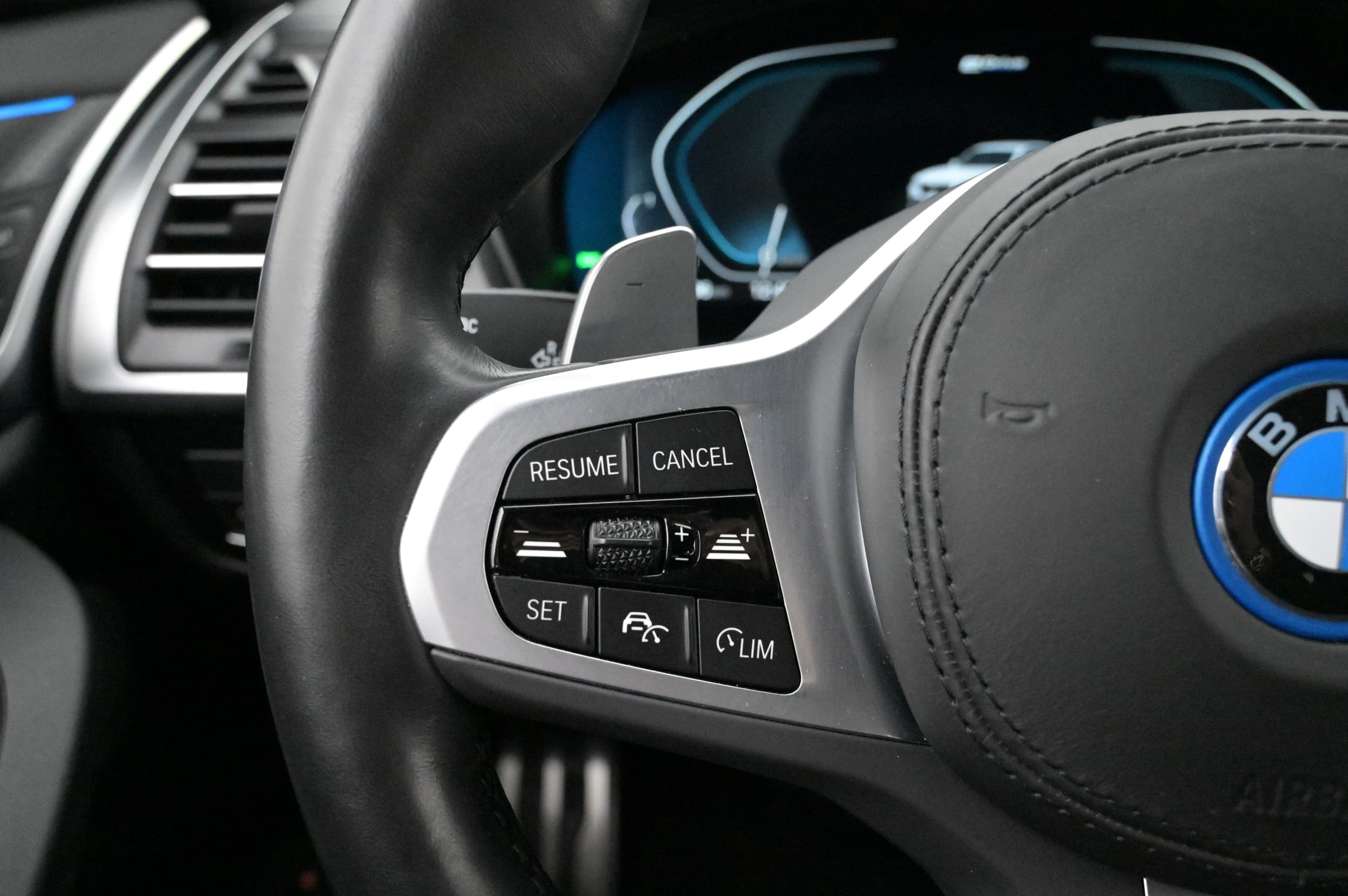 Adaptiv farthållare med Stop & Go-funktion