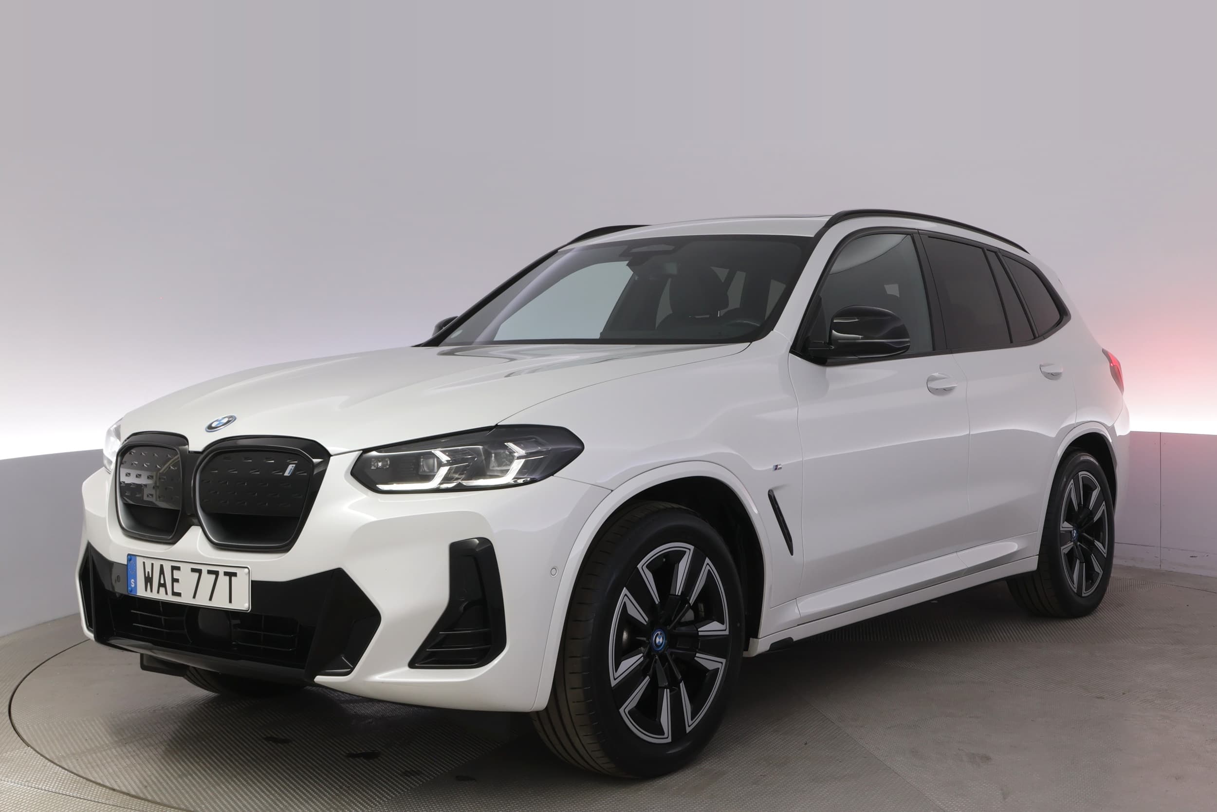 BMW iX3
