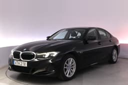 BMW 330e