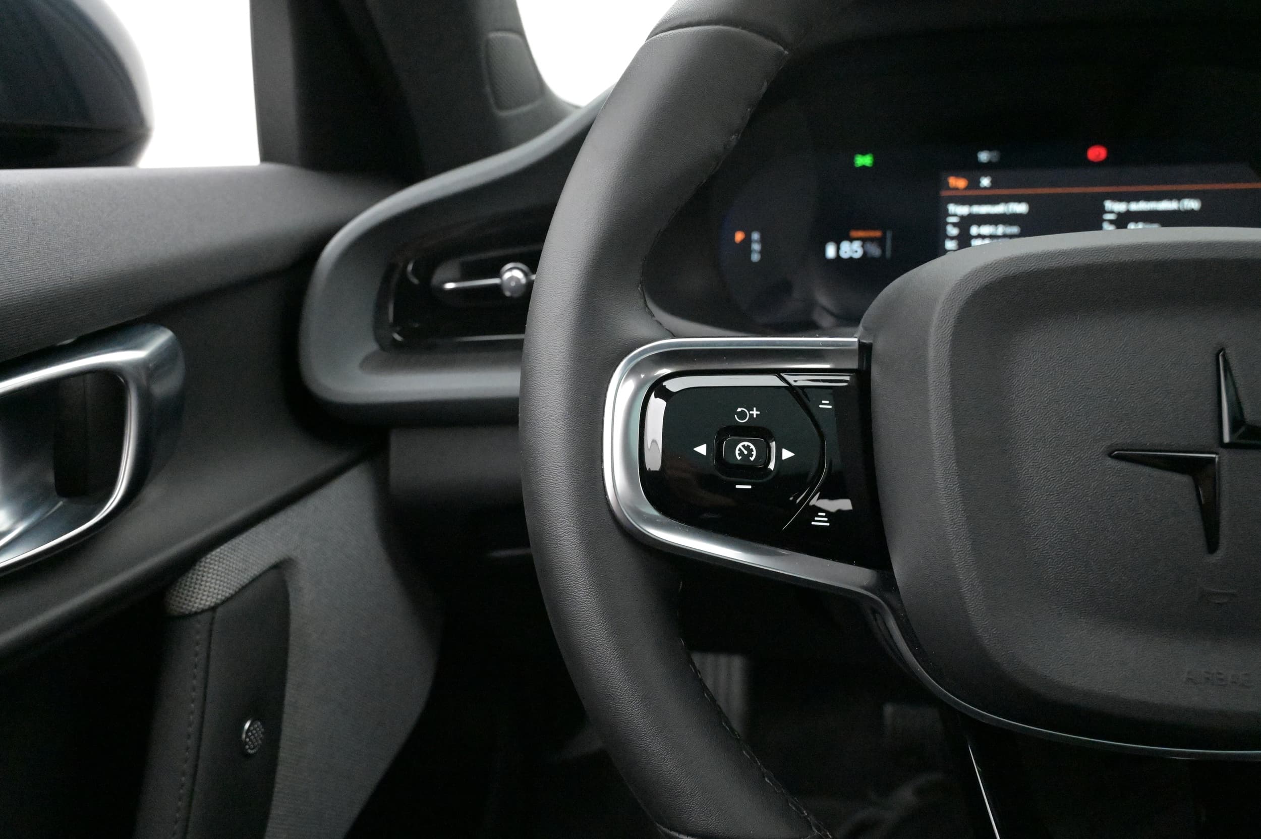 Multifunktionsratt med adaptiv farthållare