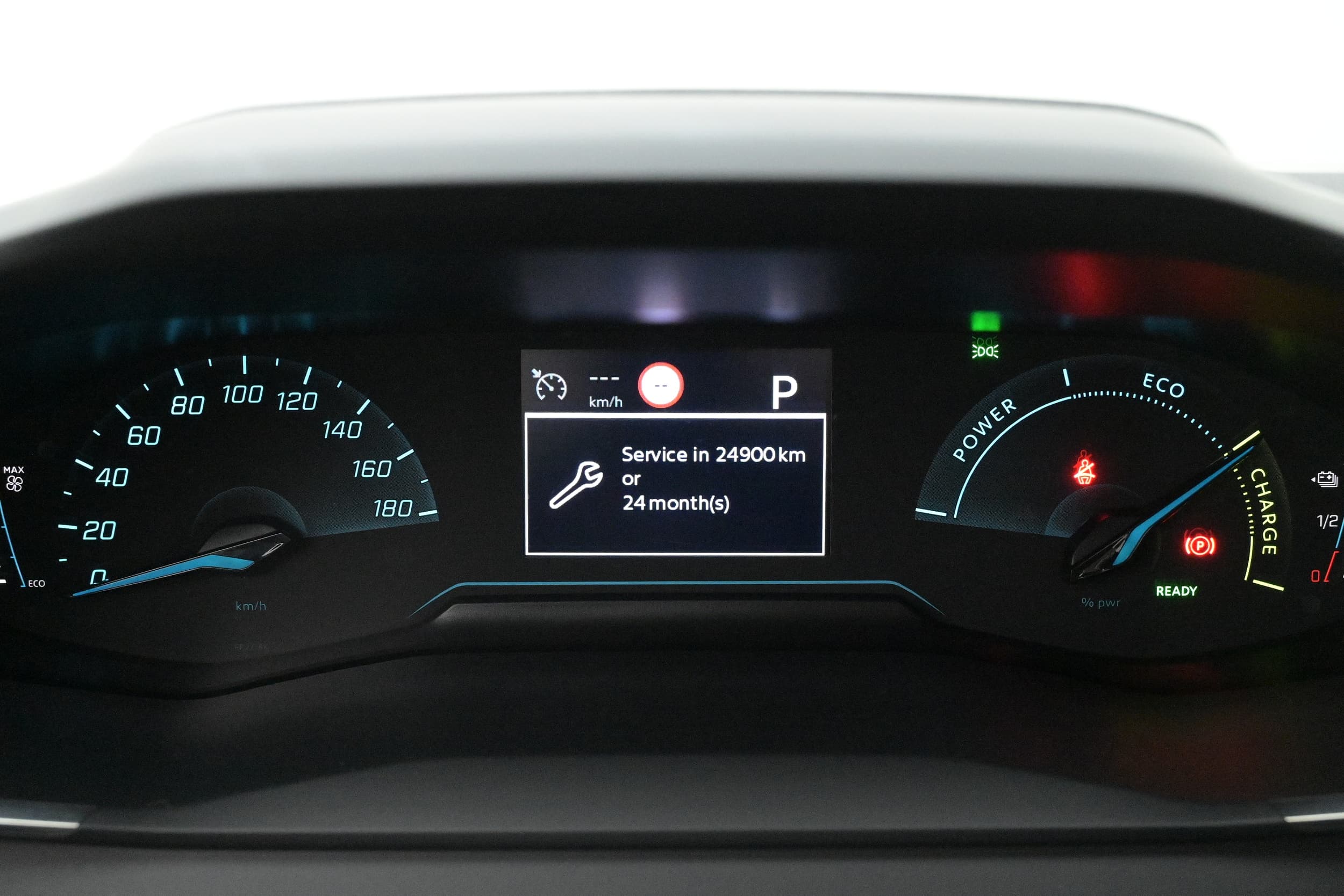 Peugeot e-2008