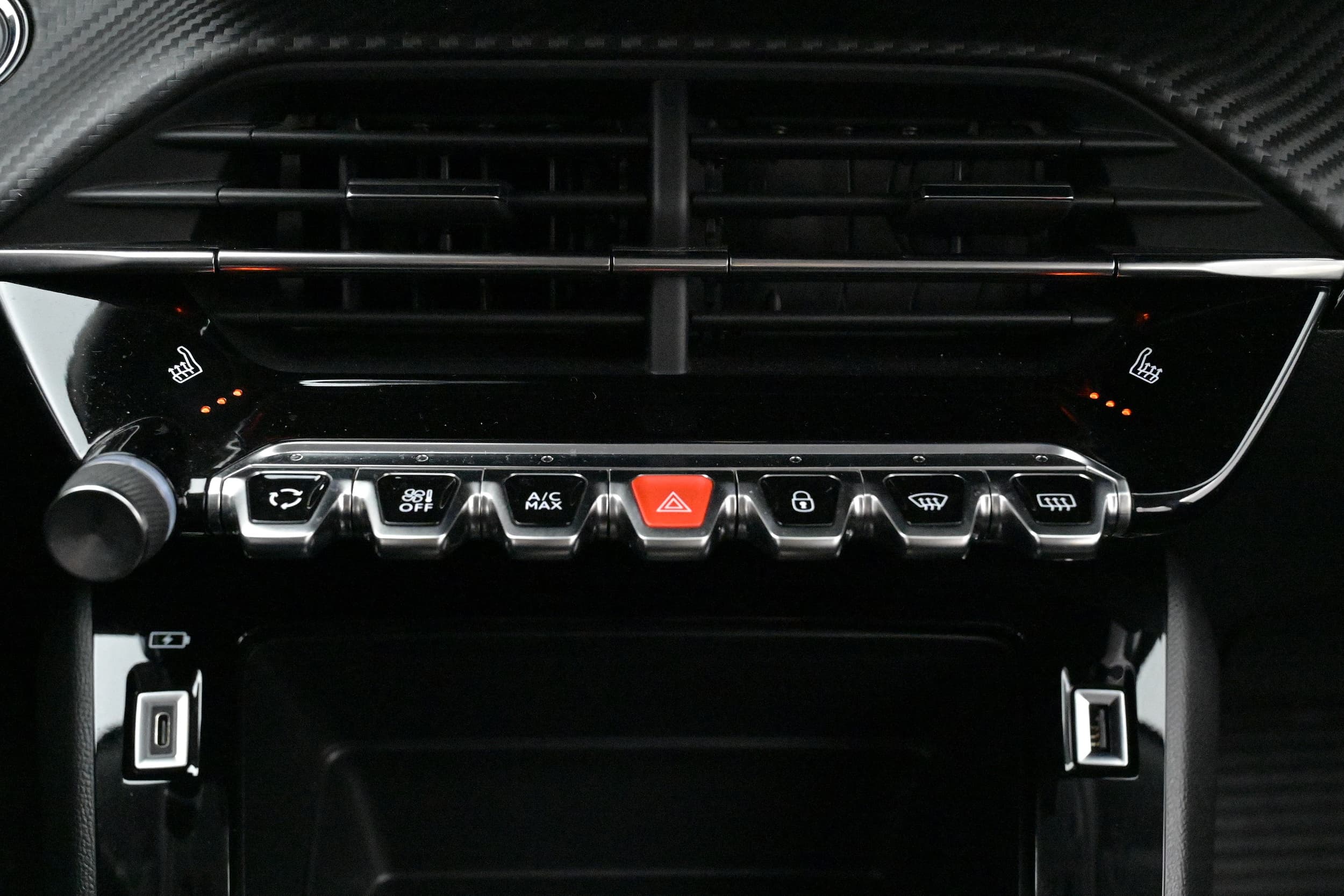 Peugeot e-2008