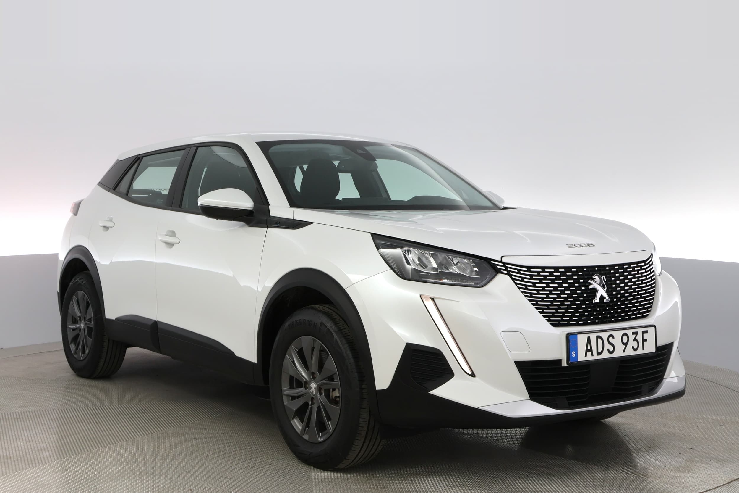 Peugeot e-2008