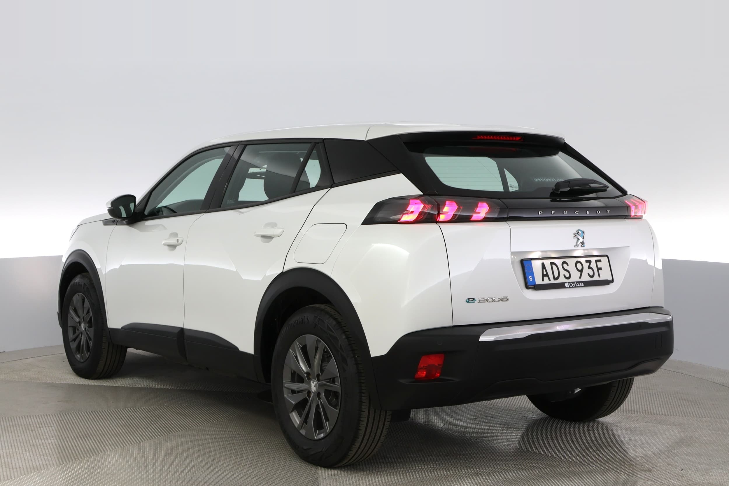 Peugeot e-2008