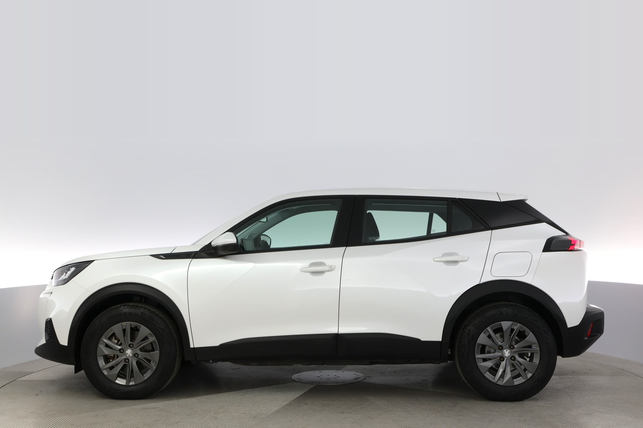 Peugeot e-2008
