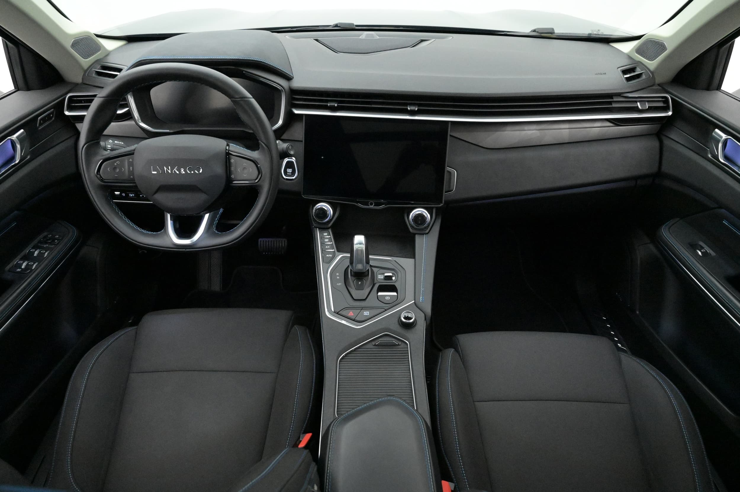 Lynk & Co 01