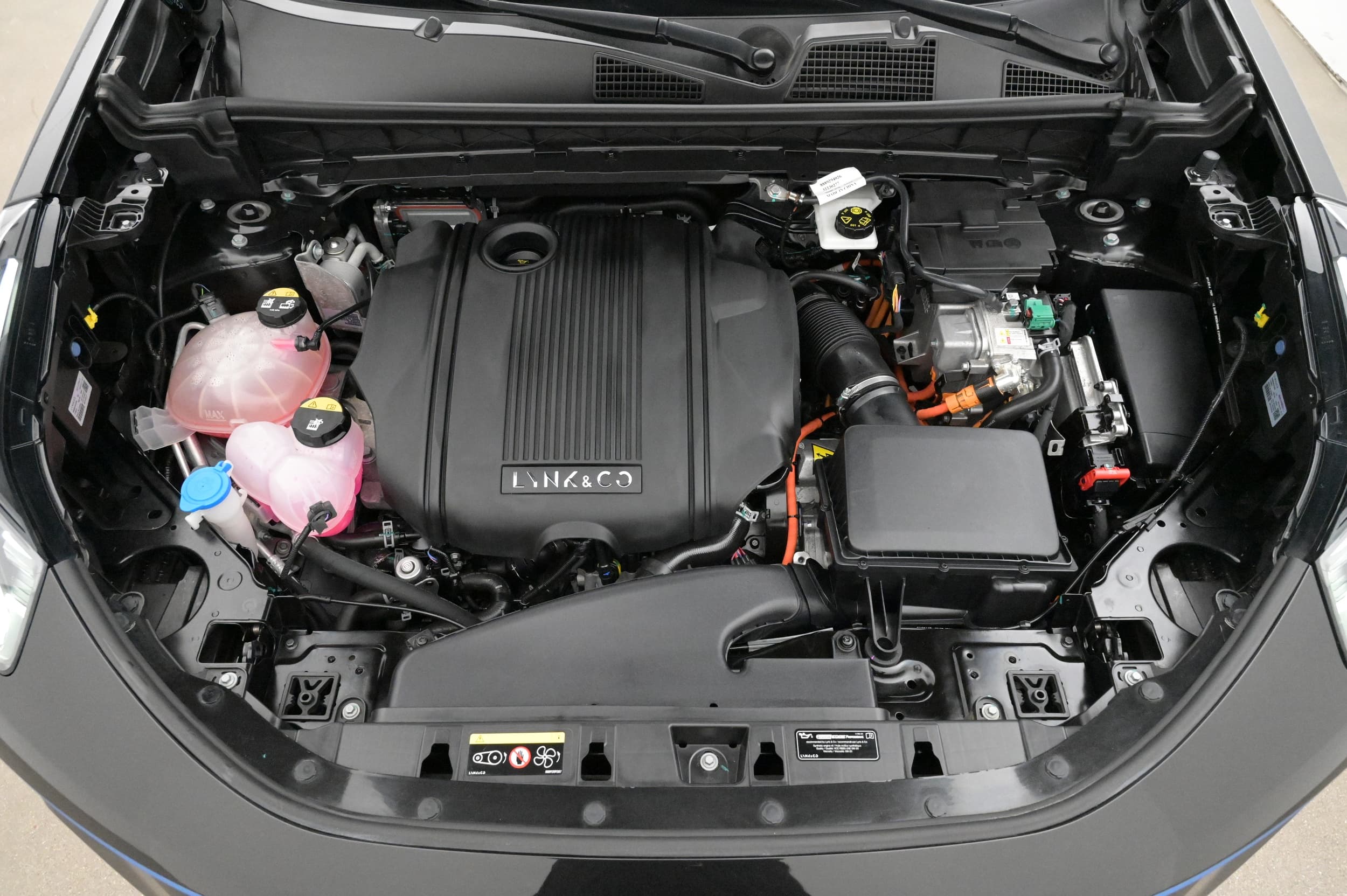 Lynk & Co 01