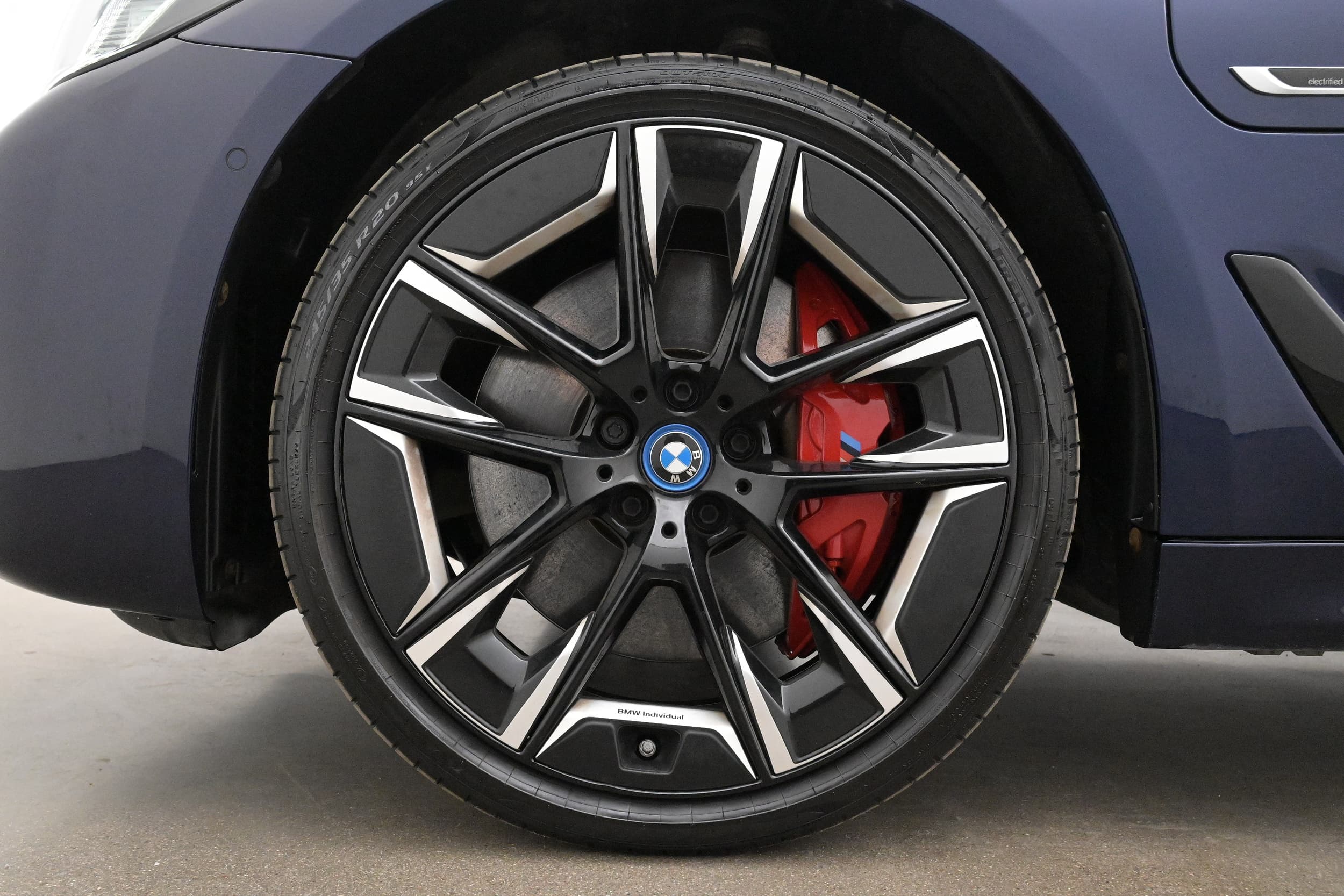 BMW 545e