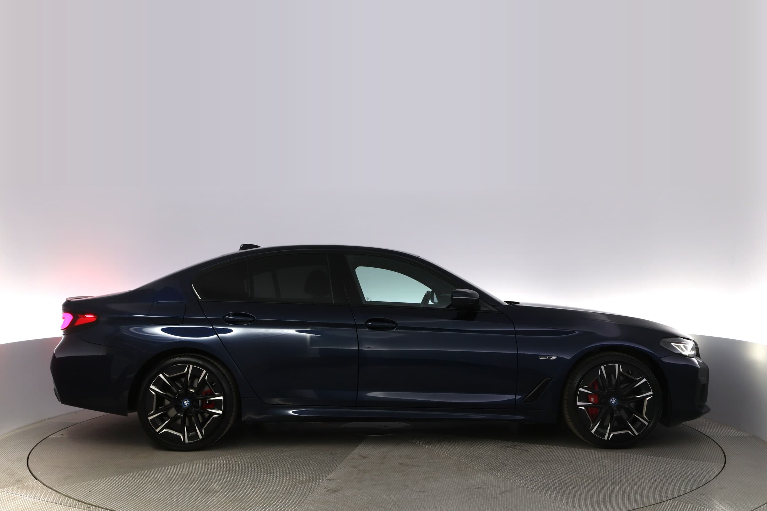 BMW 545e