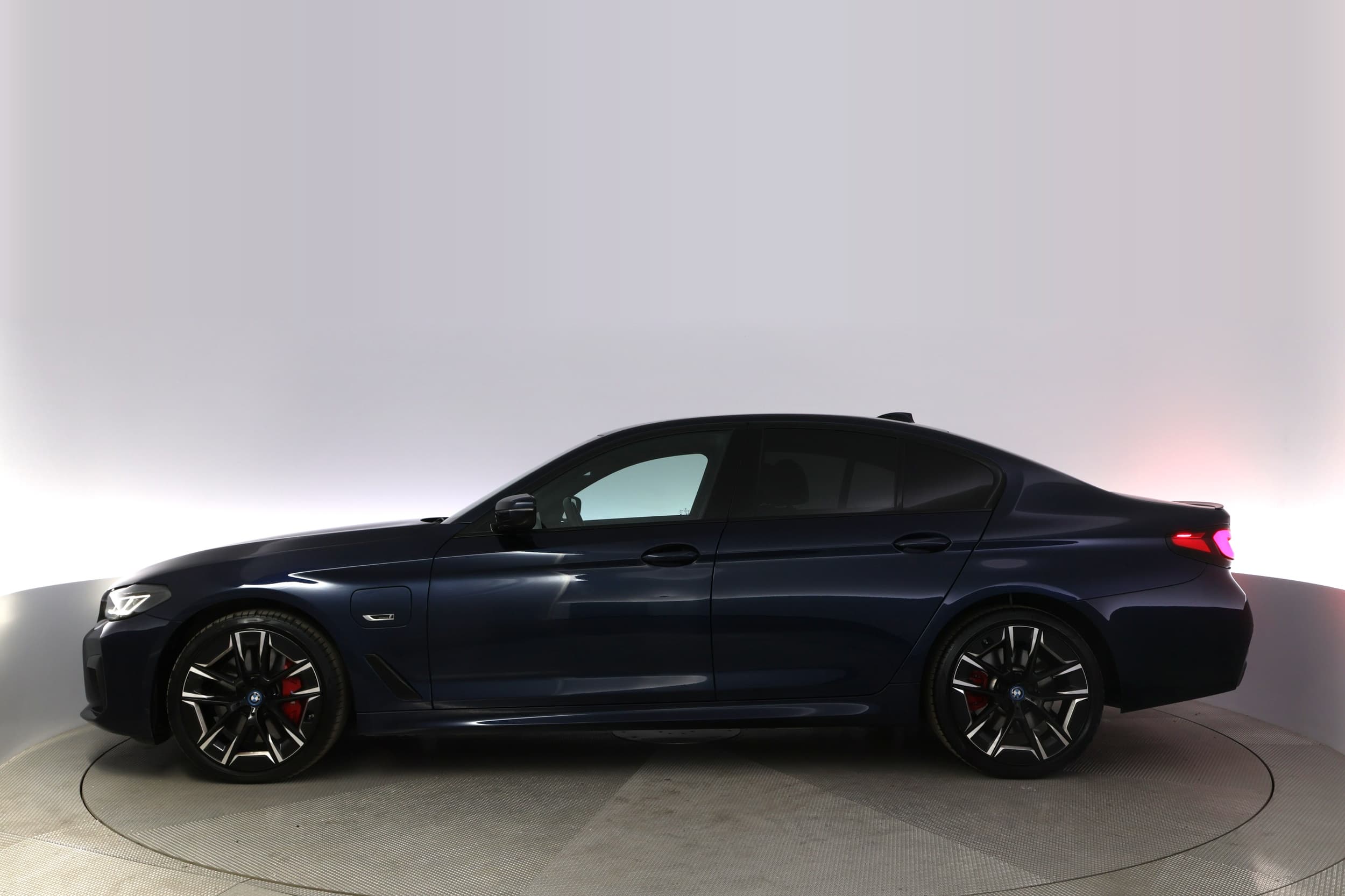 BMW 545e