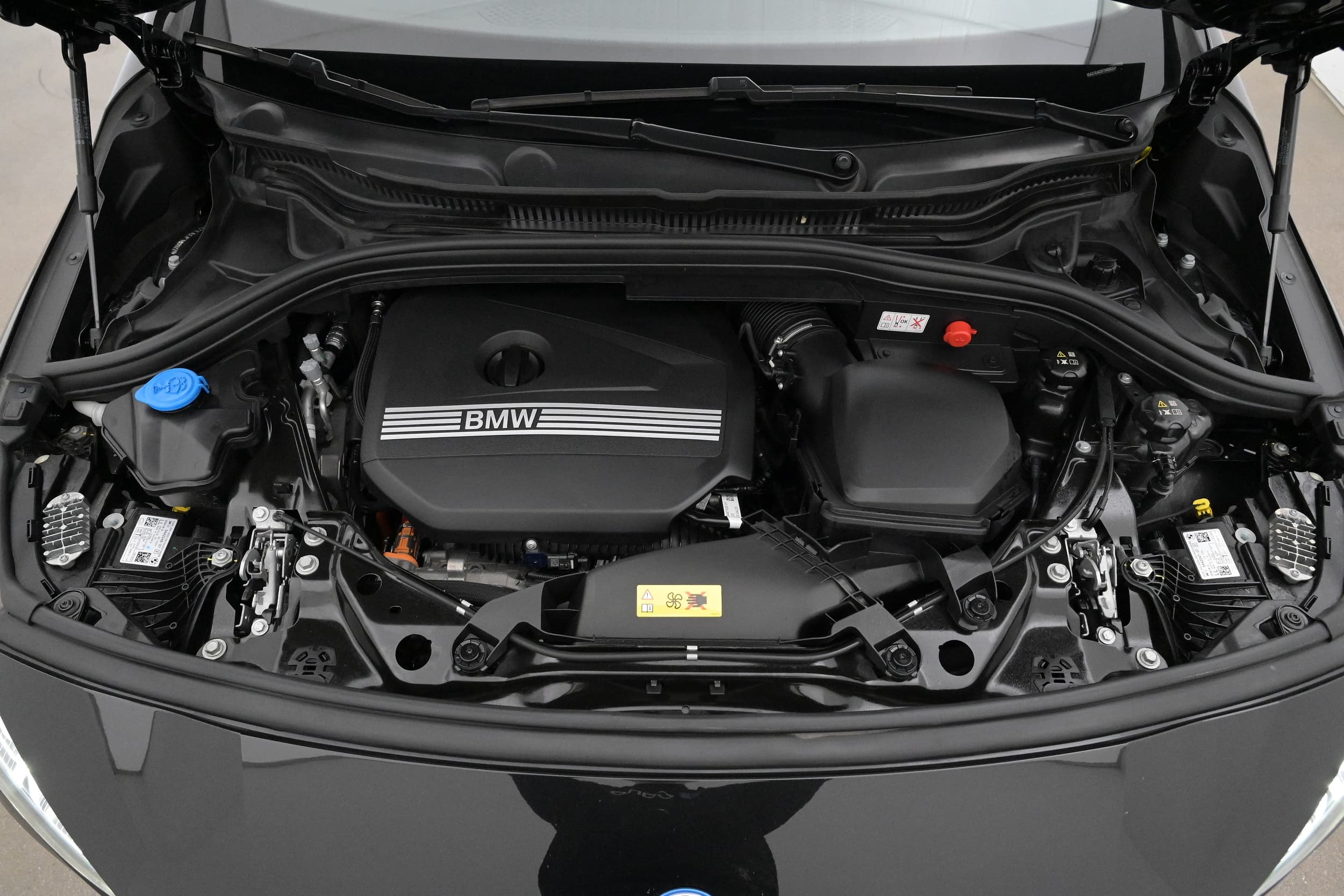 BMW 225e