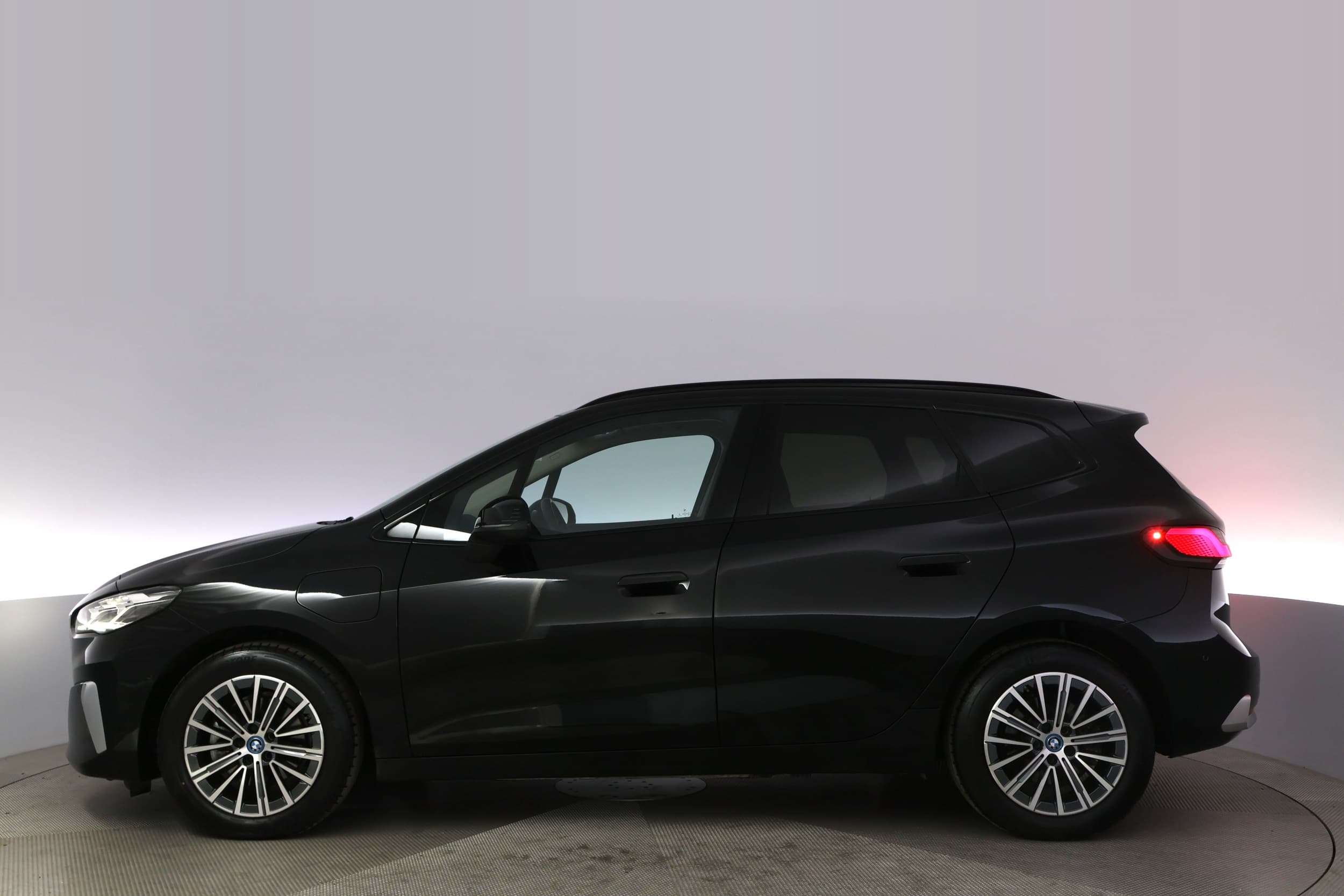 BMW 225e