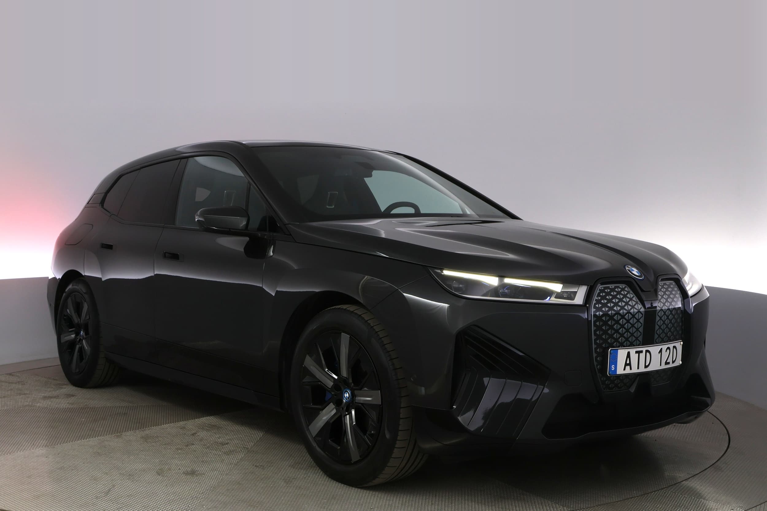 BMW iX