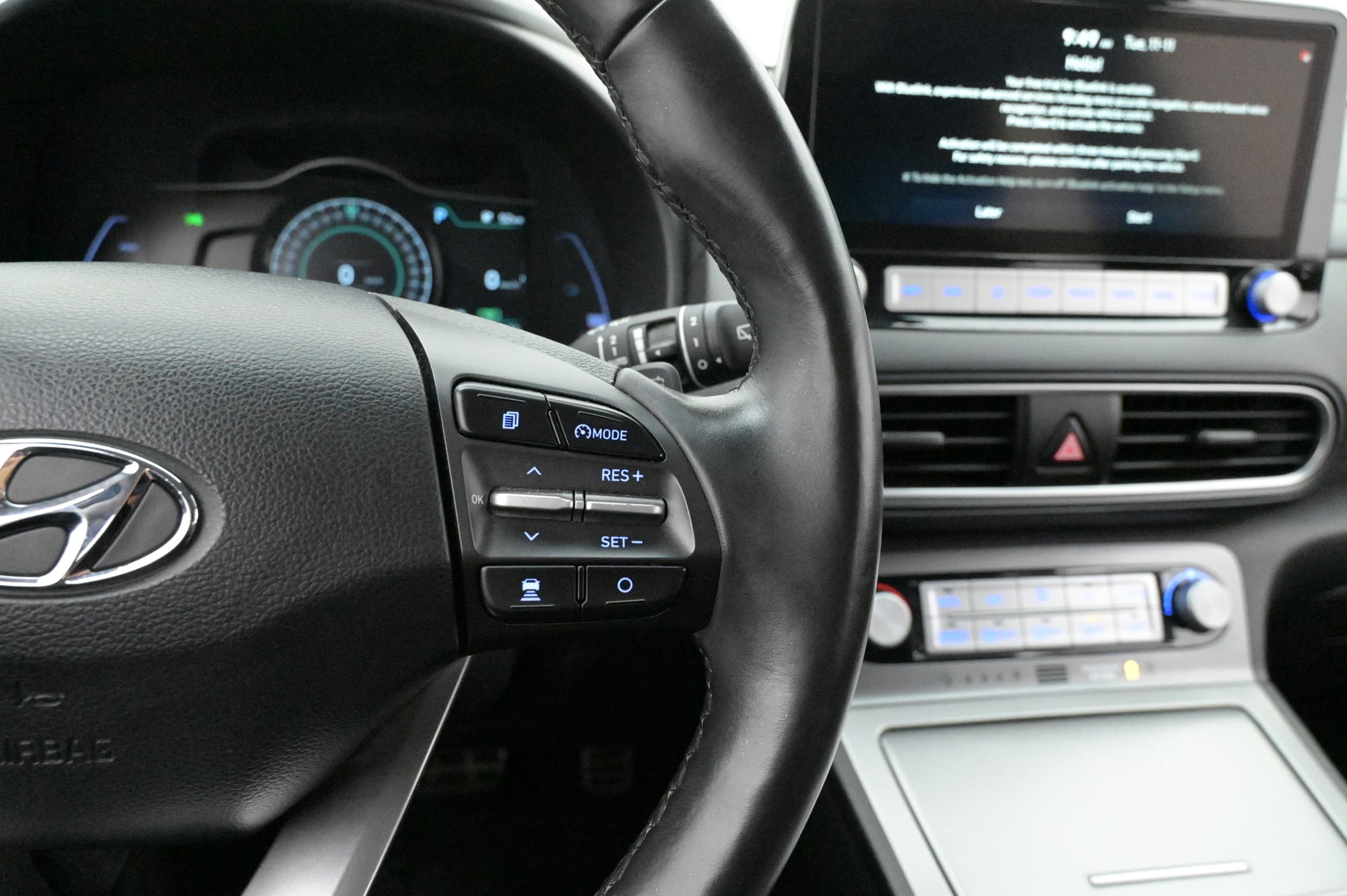 Adaptiv farthållare och aktiv filhållningsassistans