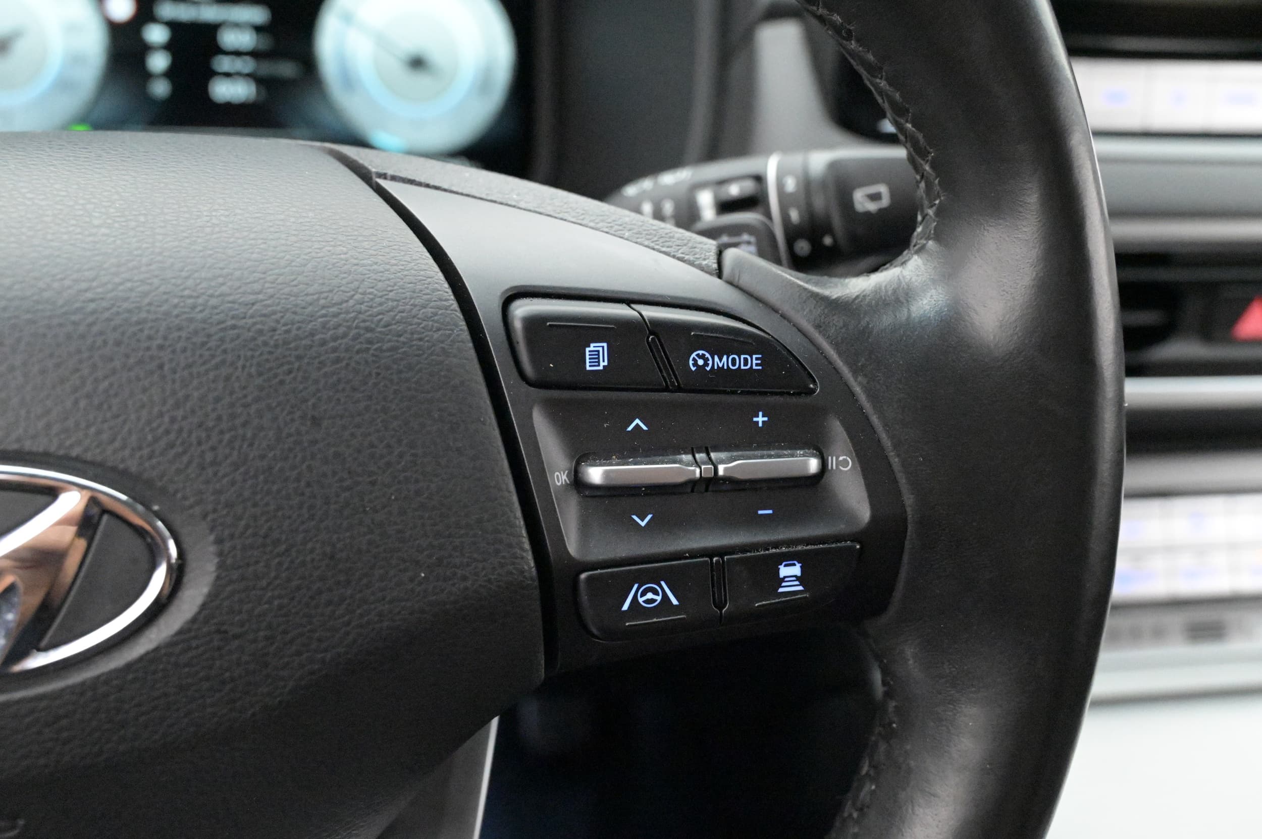 Adaptiv farthållare med Stop & Go-funktion