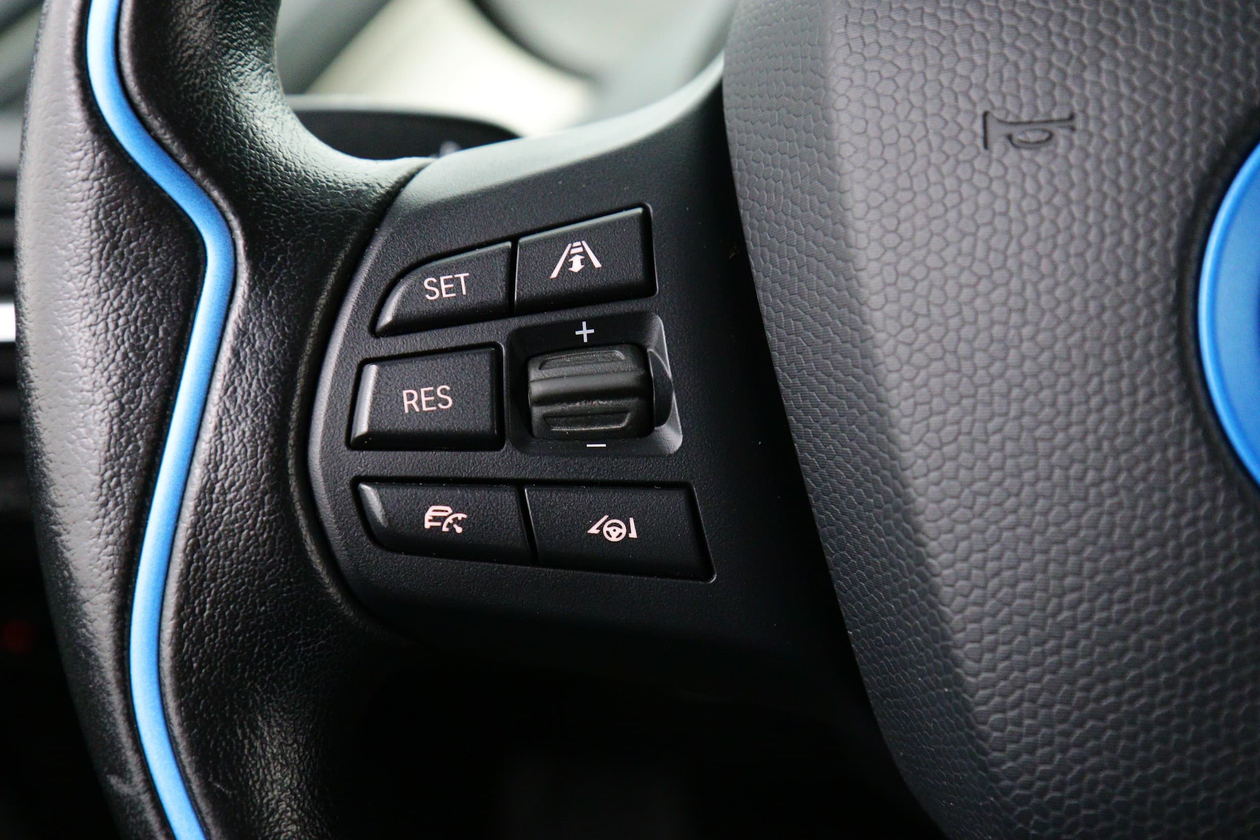 BMW i3s