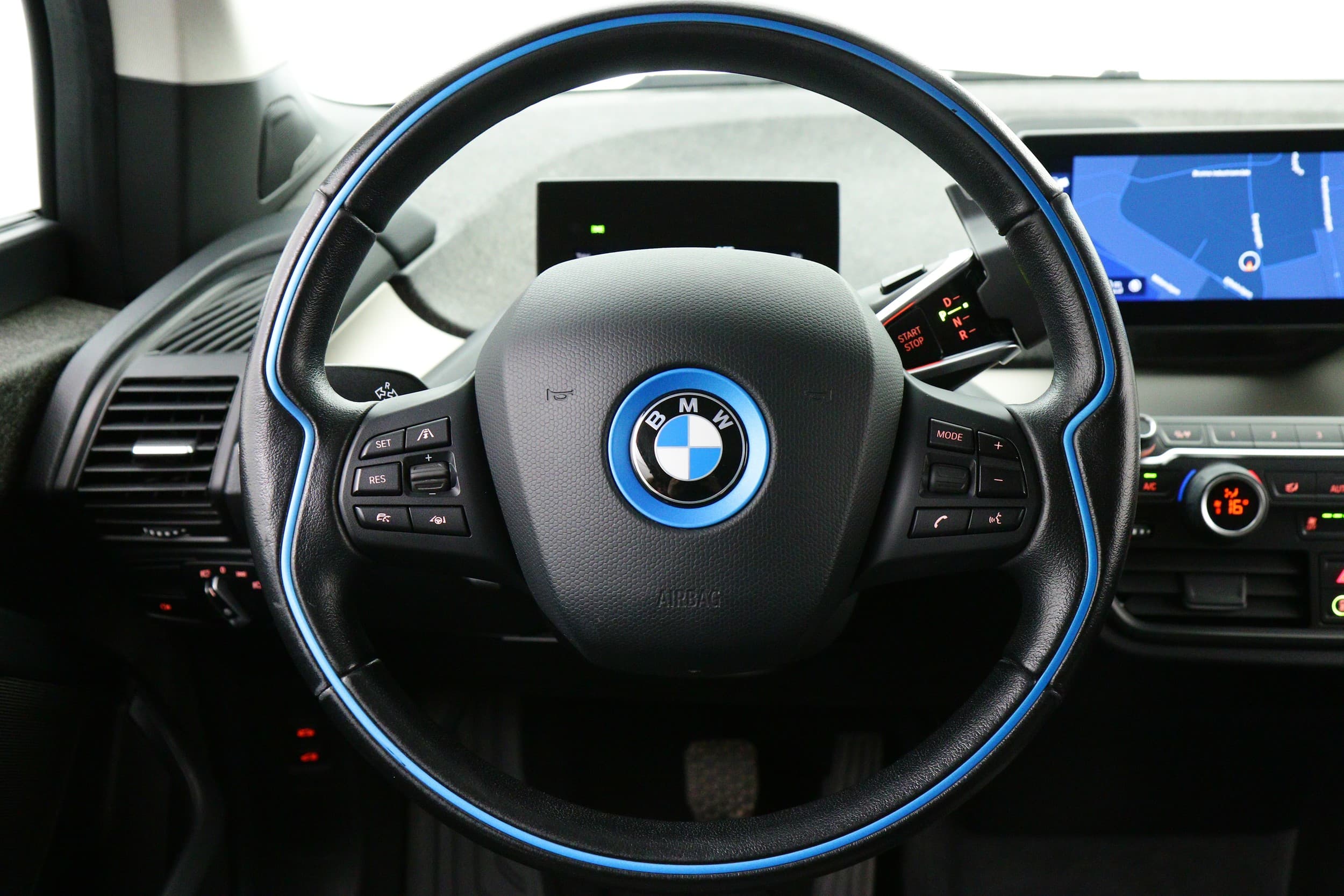 BMW i3s