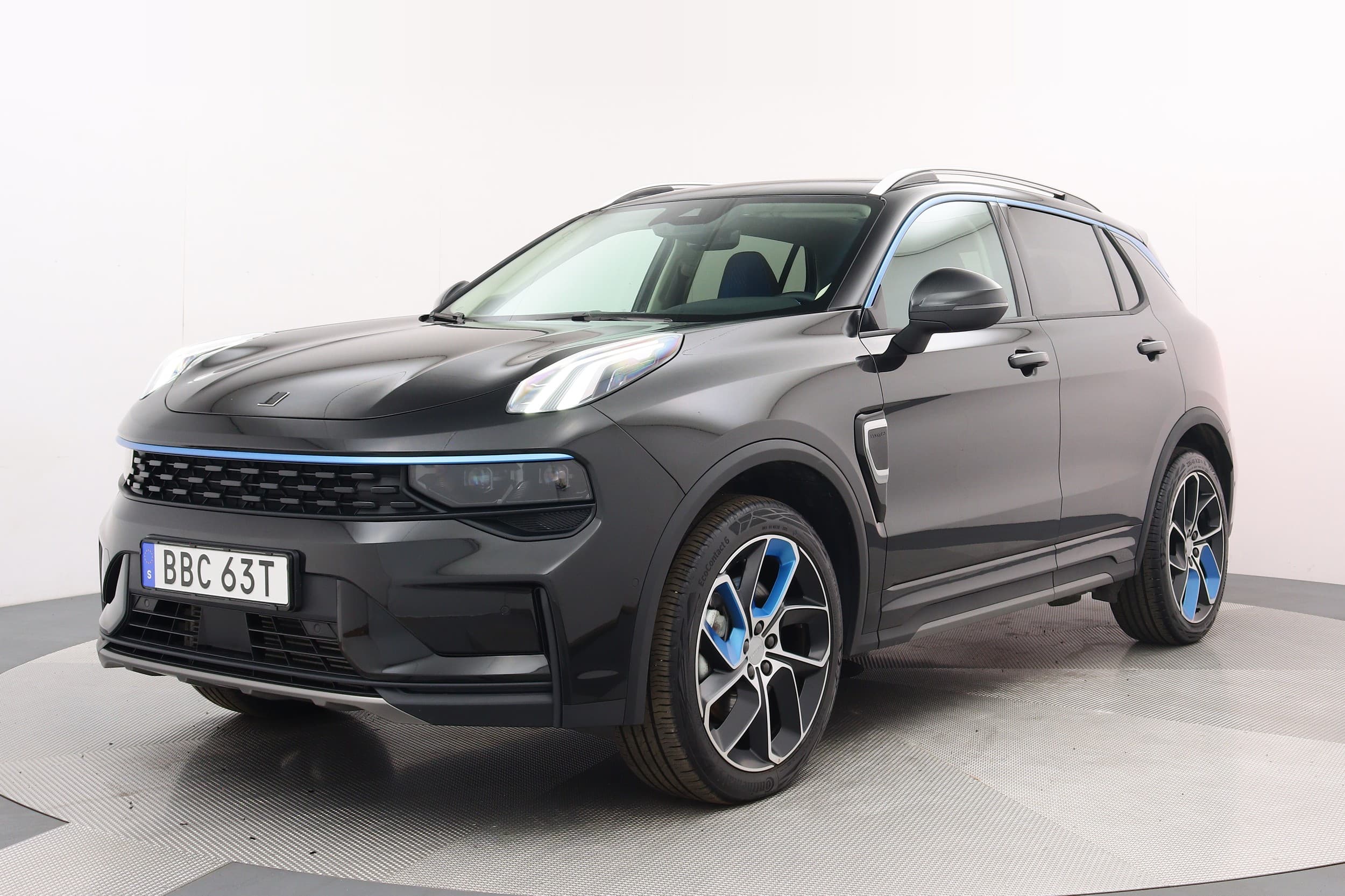 Lynk & Co 01