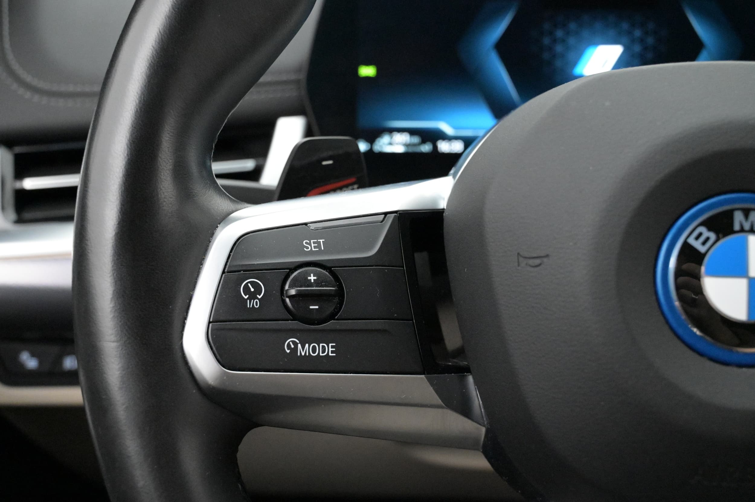 Driving Assistant Plus, adaptiv farthållare, filhållningsassistent
