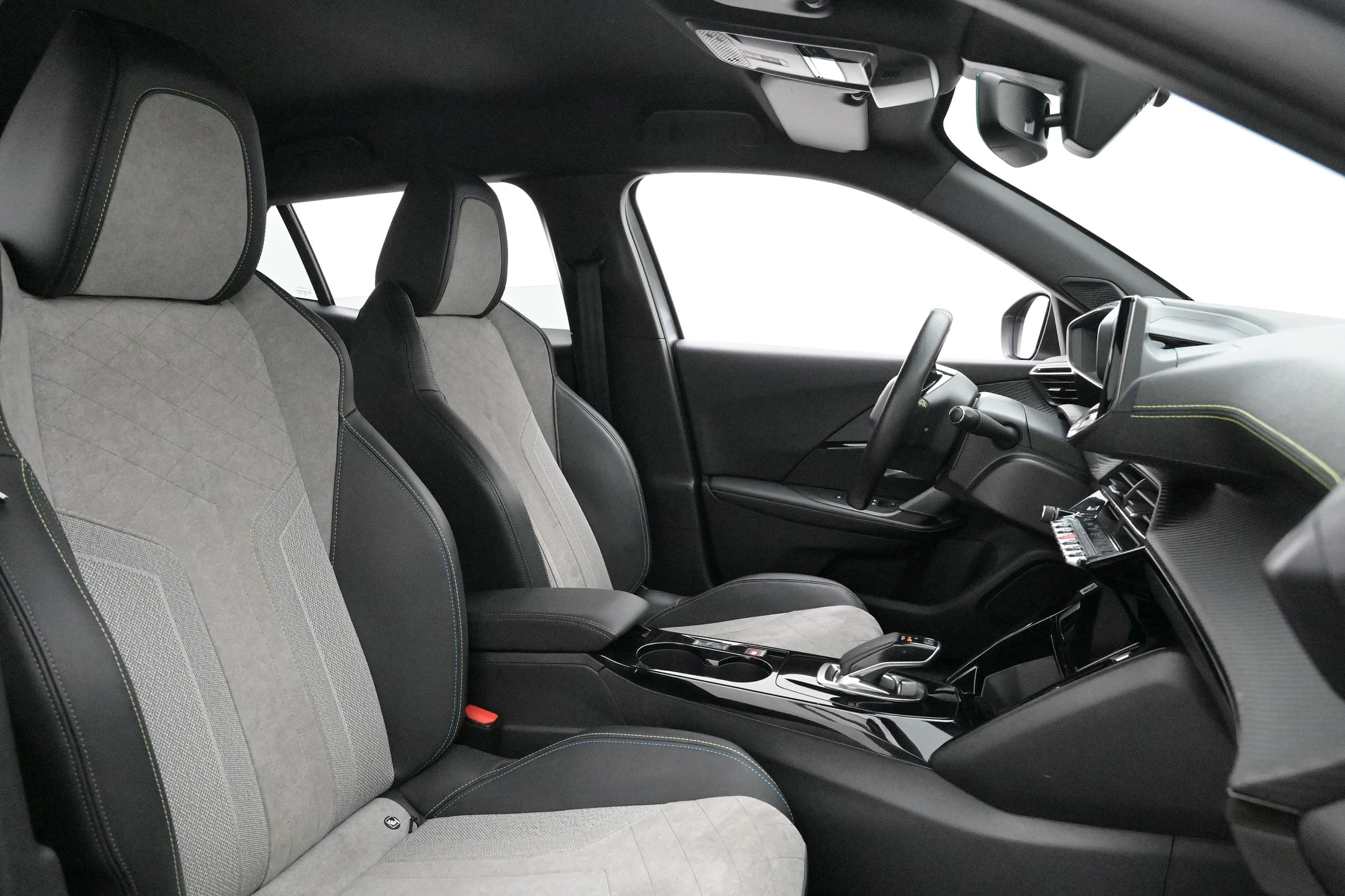 Peugeot e-2008