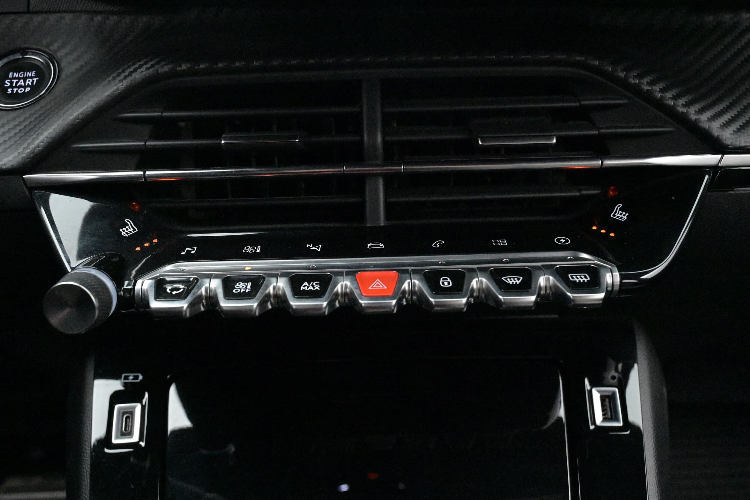 Peugeot e-2008