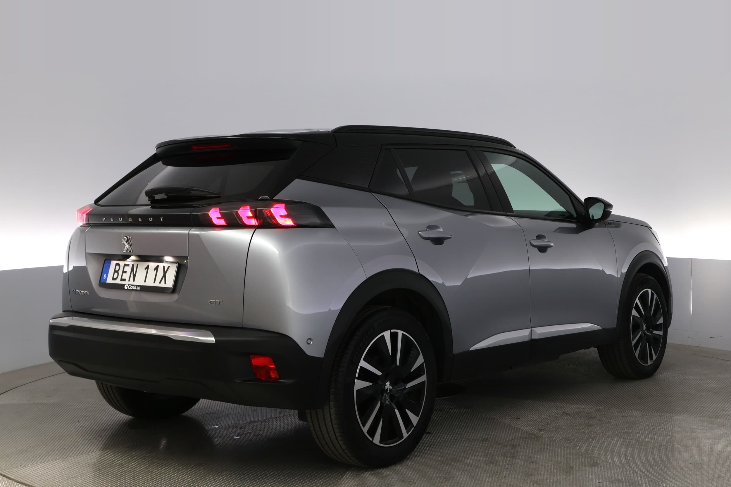 Peugeot e-2008