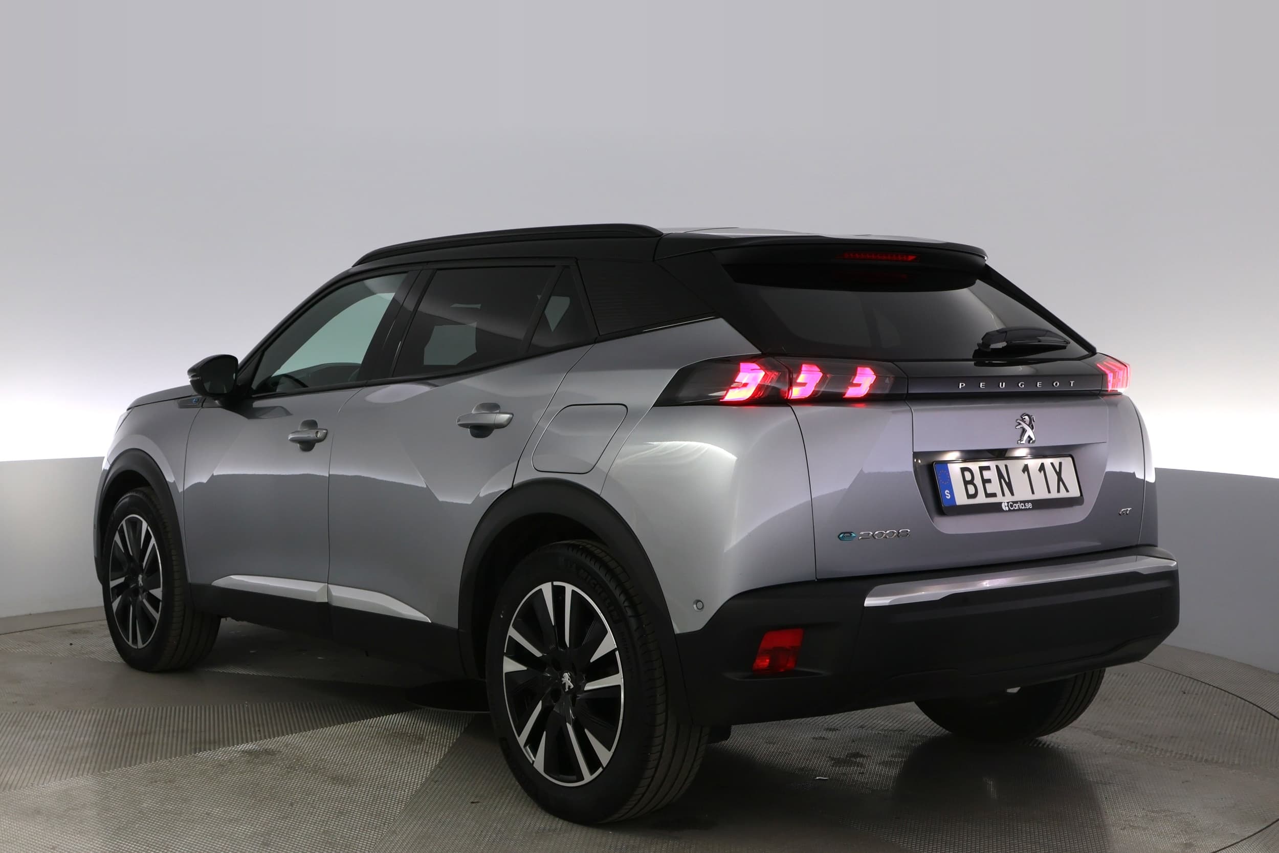 Peugeot e-2008