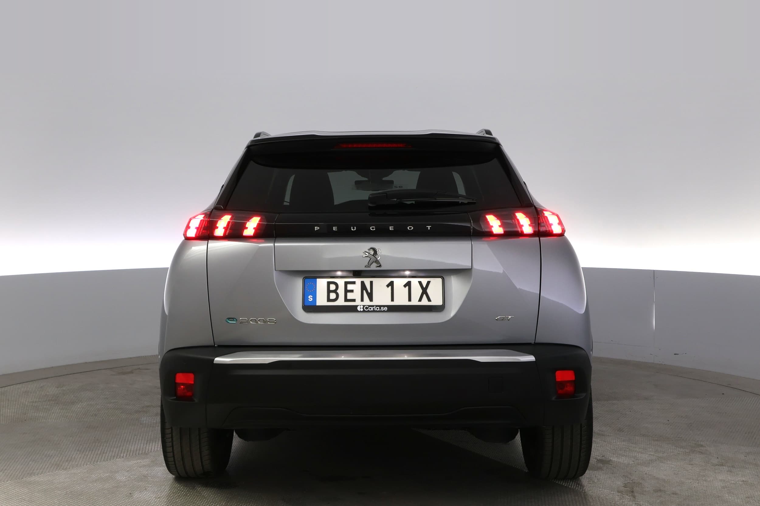 Peugeot e-2008