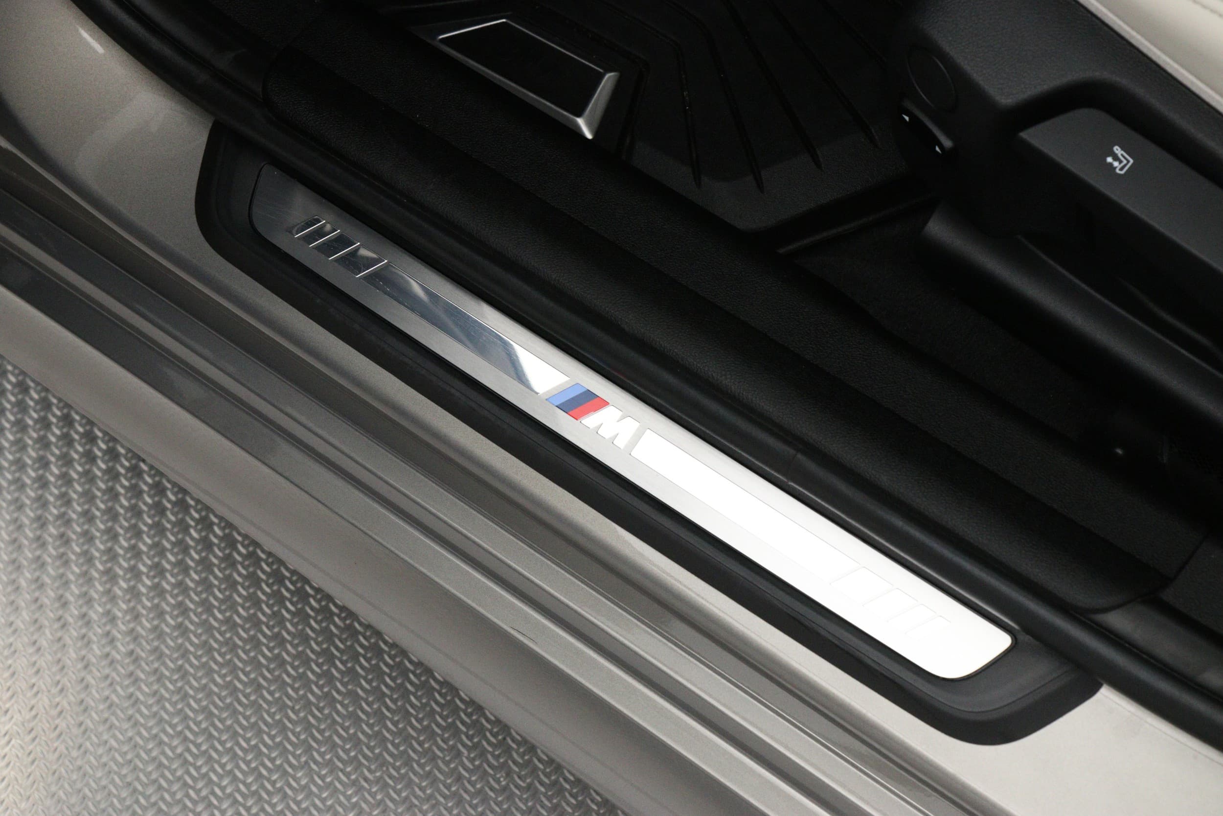 BMW 330e
