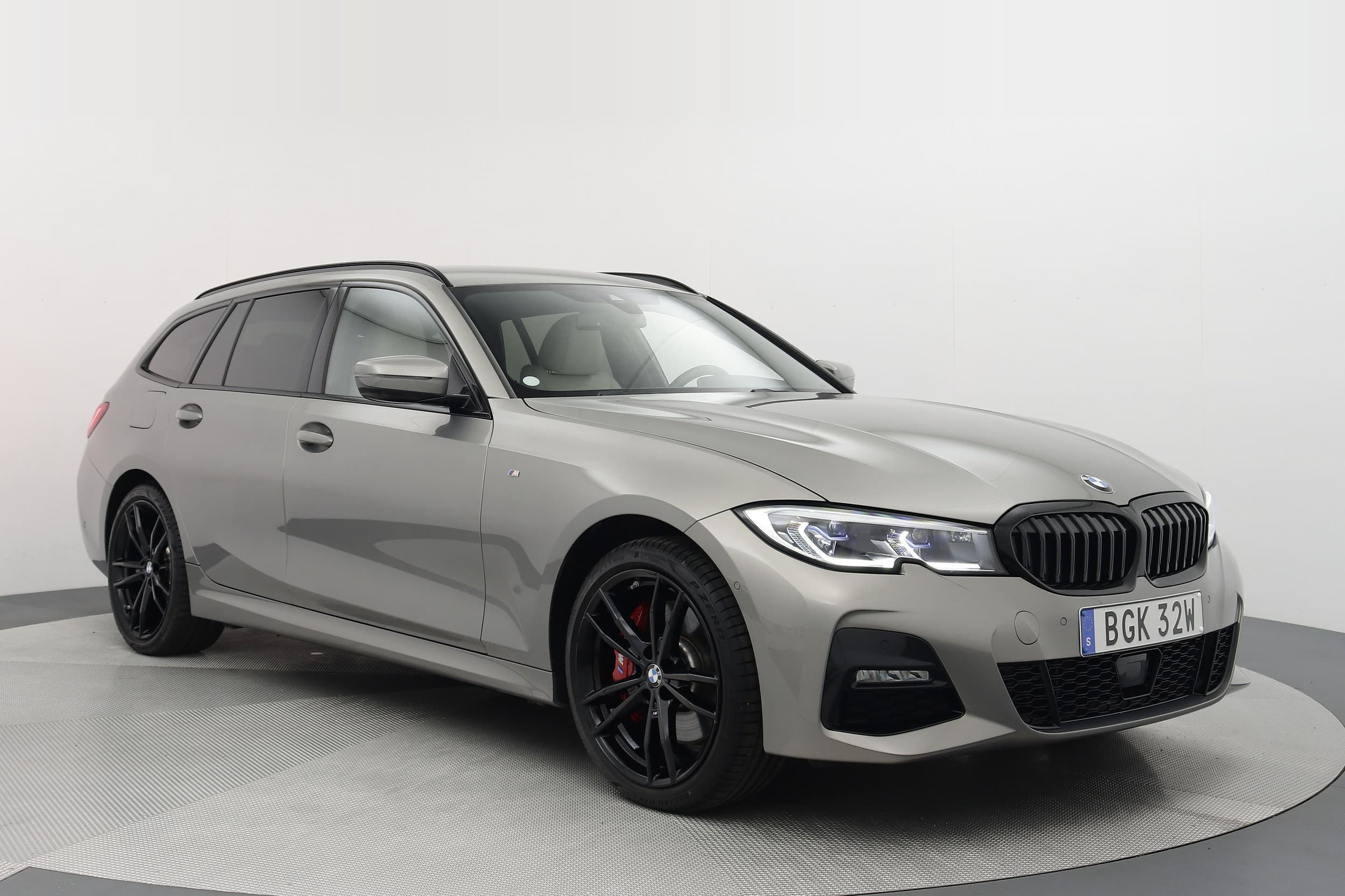 BMW 330e