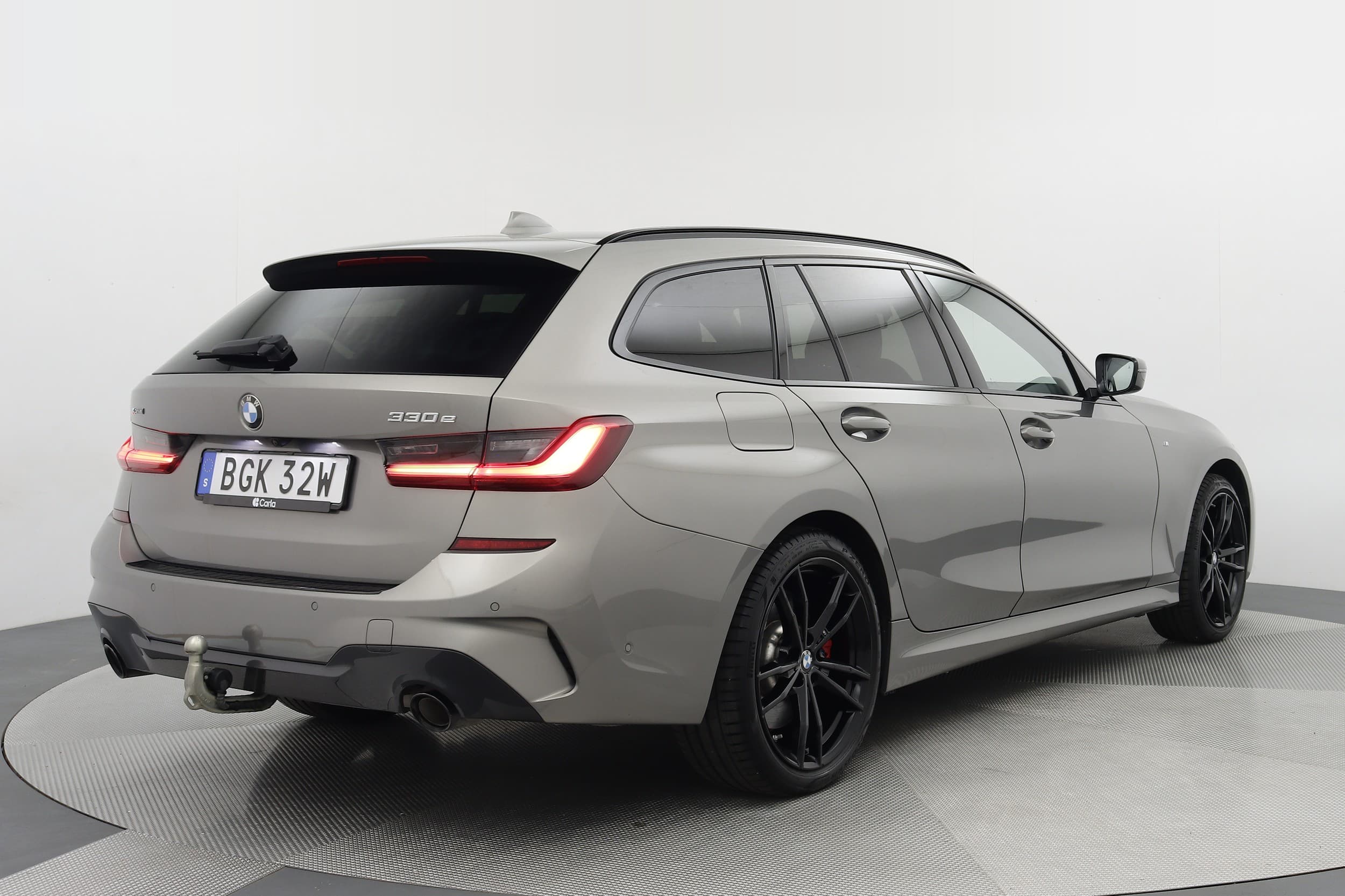 BMW 330e