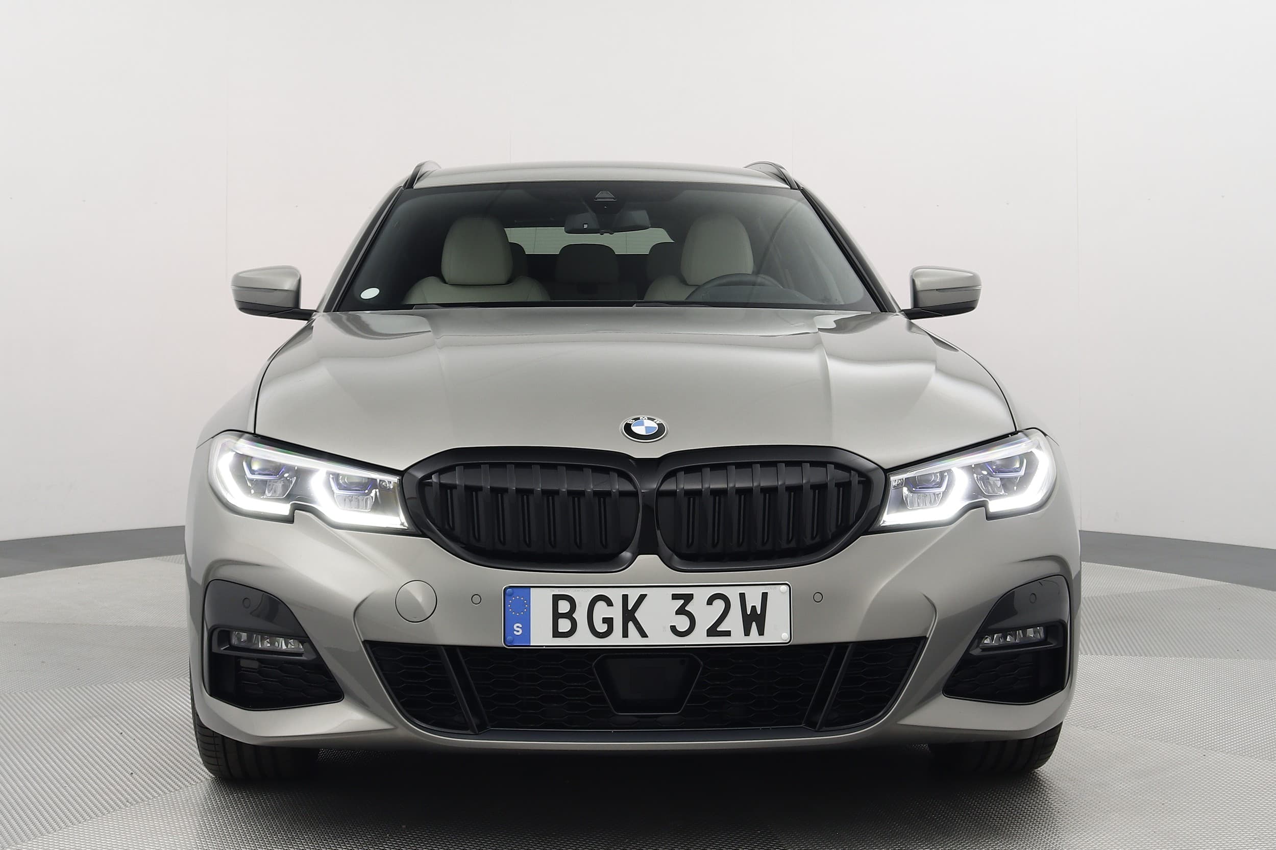 BMW 330e