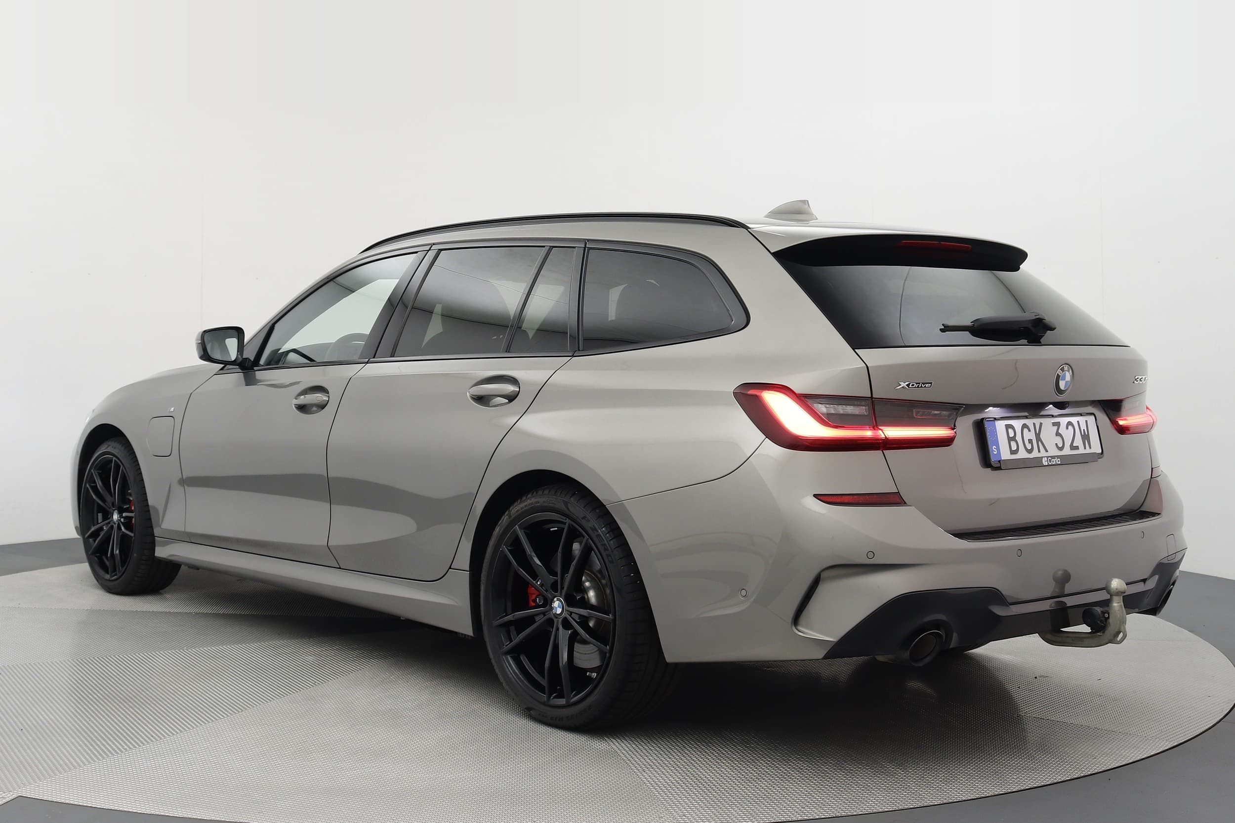 BMW 330e
