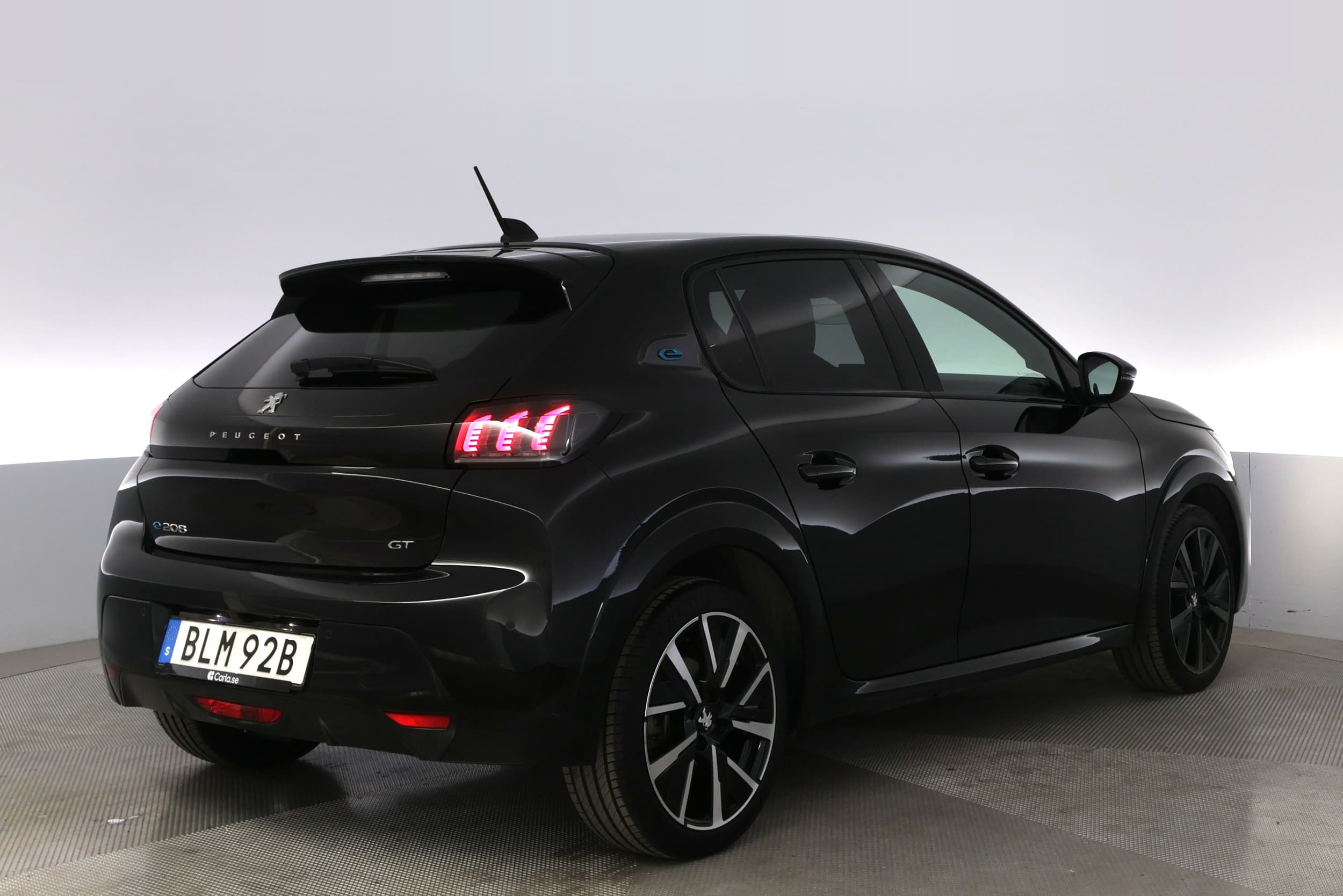 Peugeot e-208