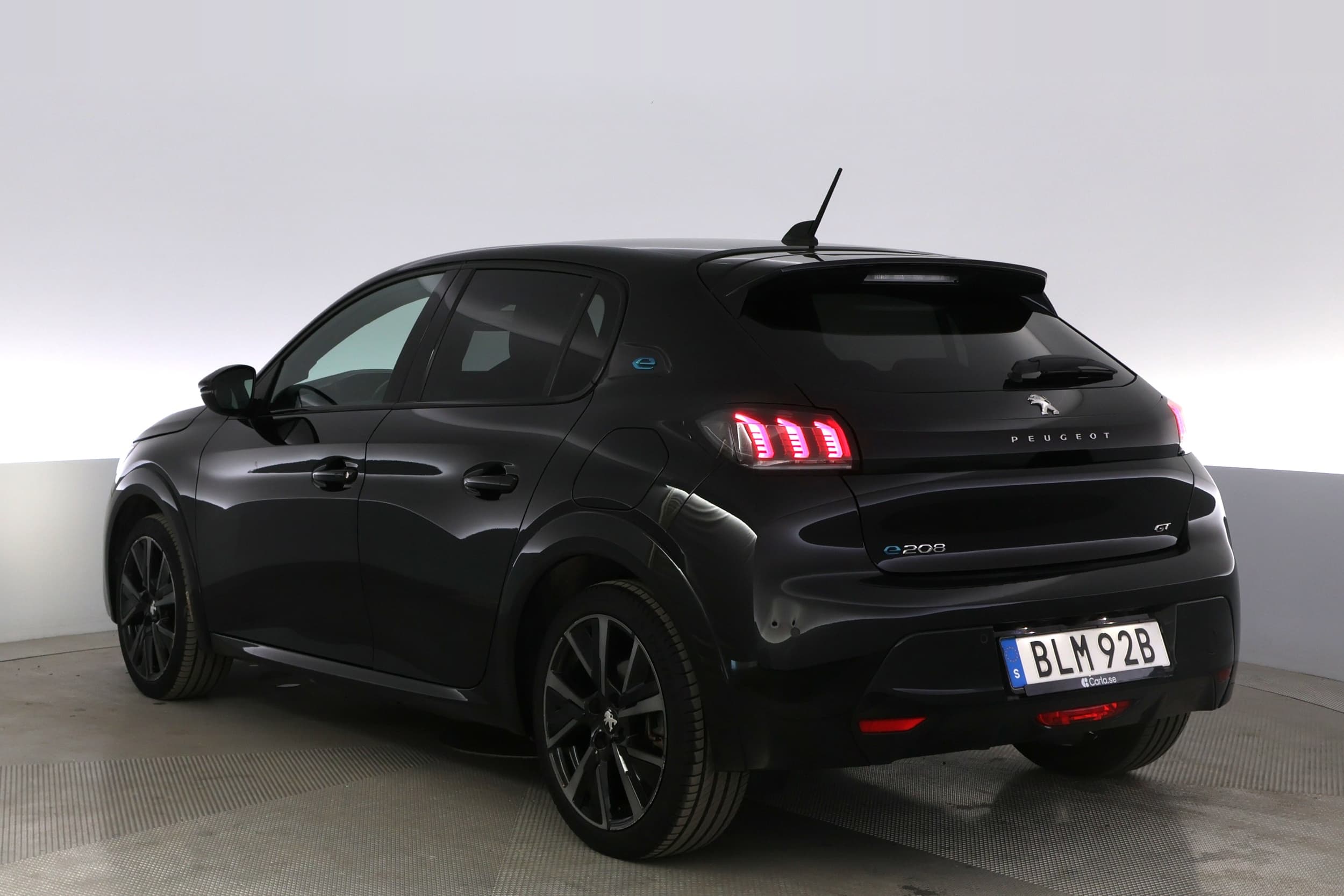 Peugeot e-208