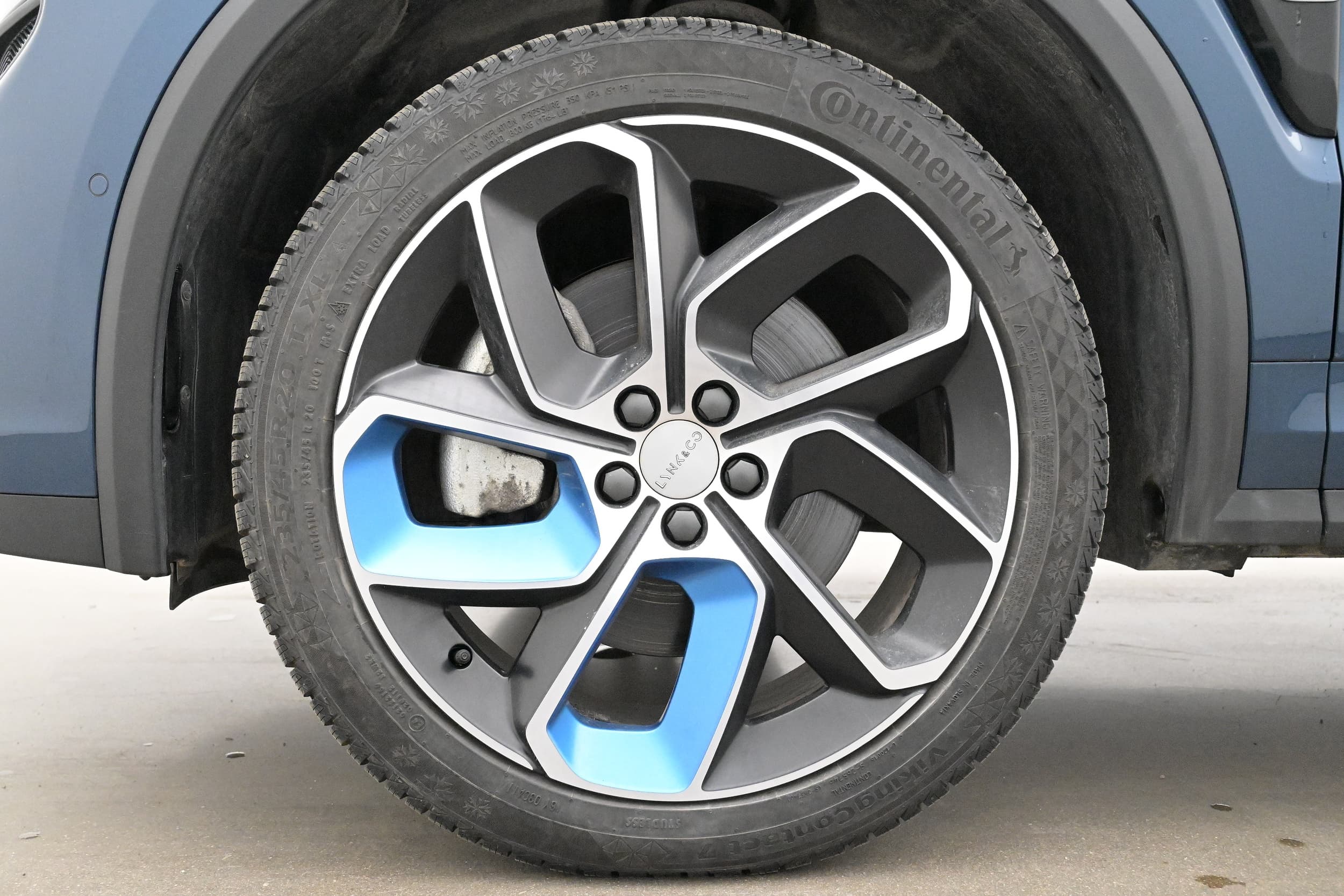 Lynk & Co 01