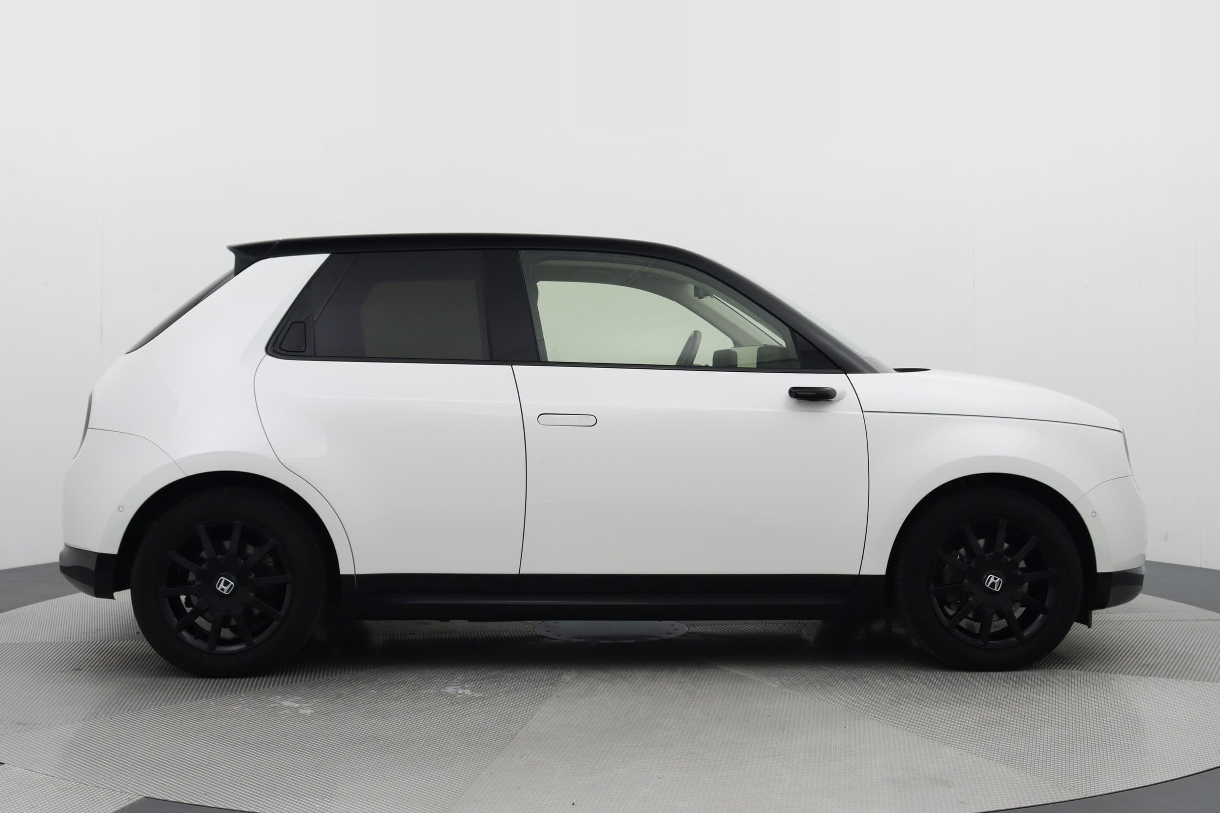 Honda E