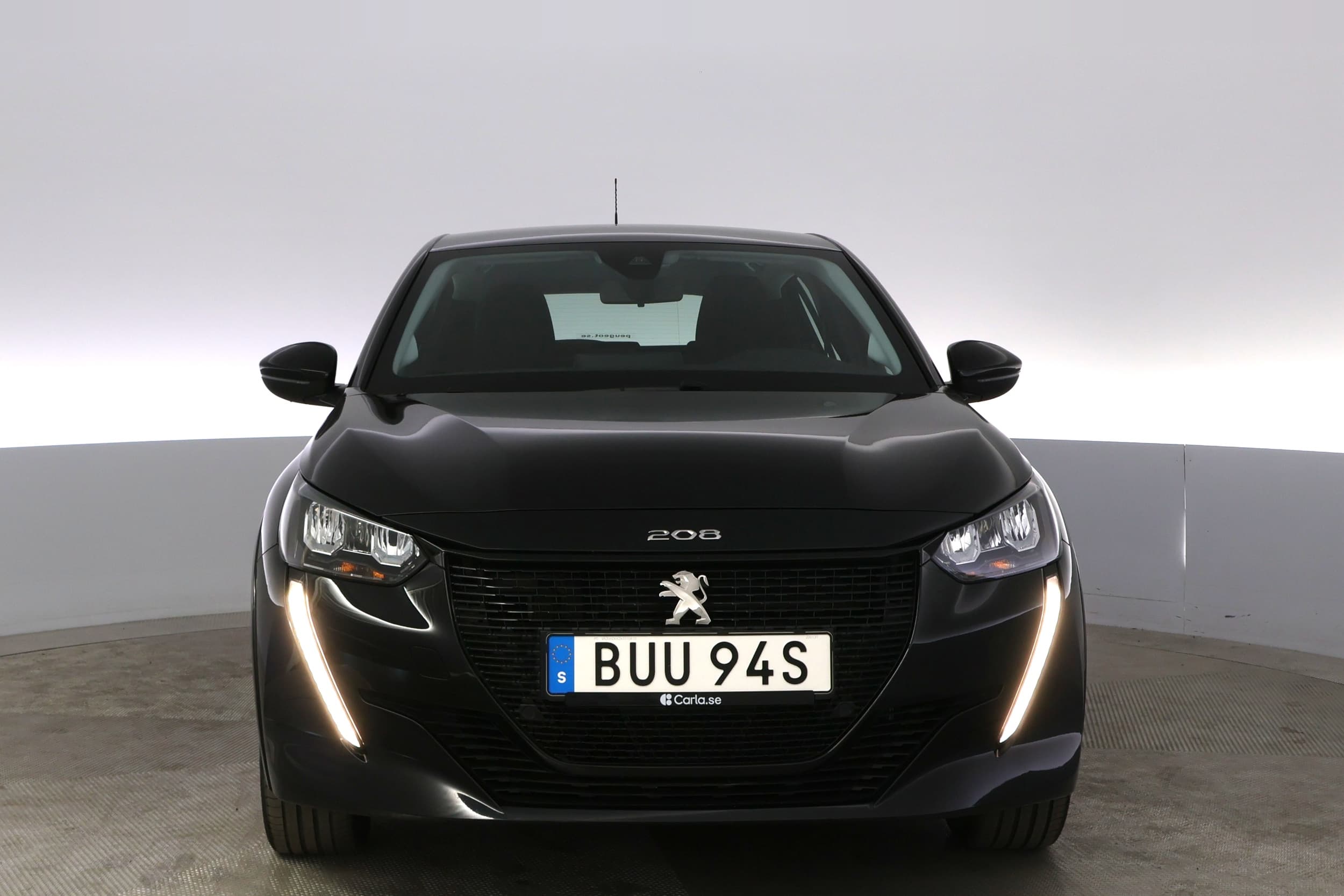 Peugeot e-208