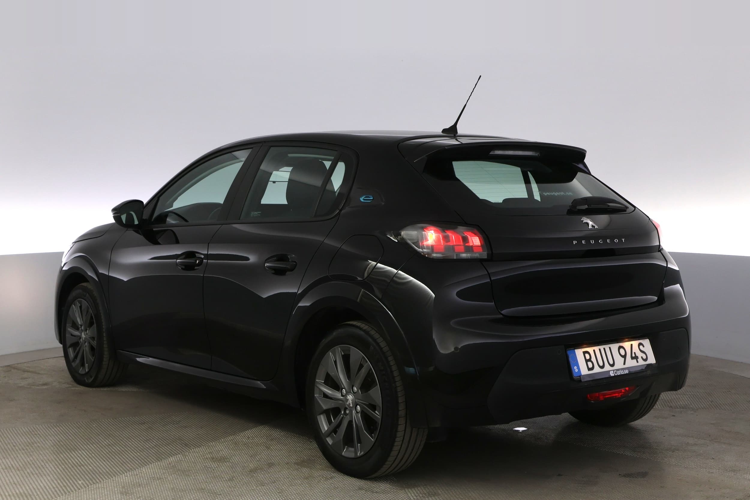 Peugeot e-208