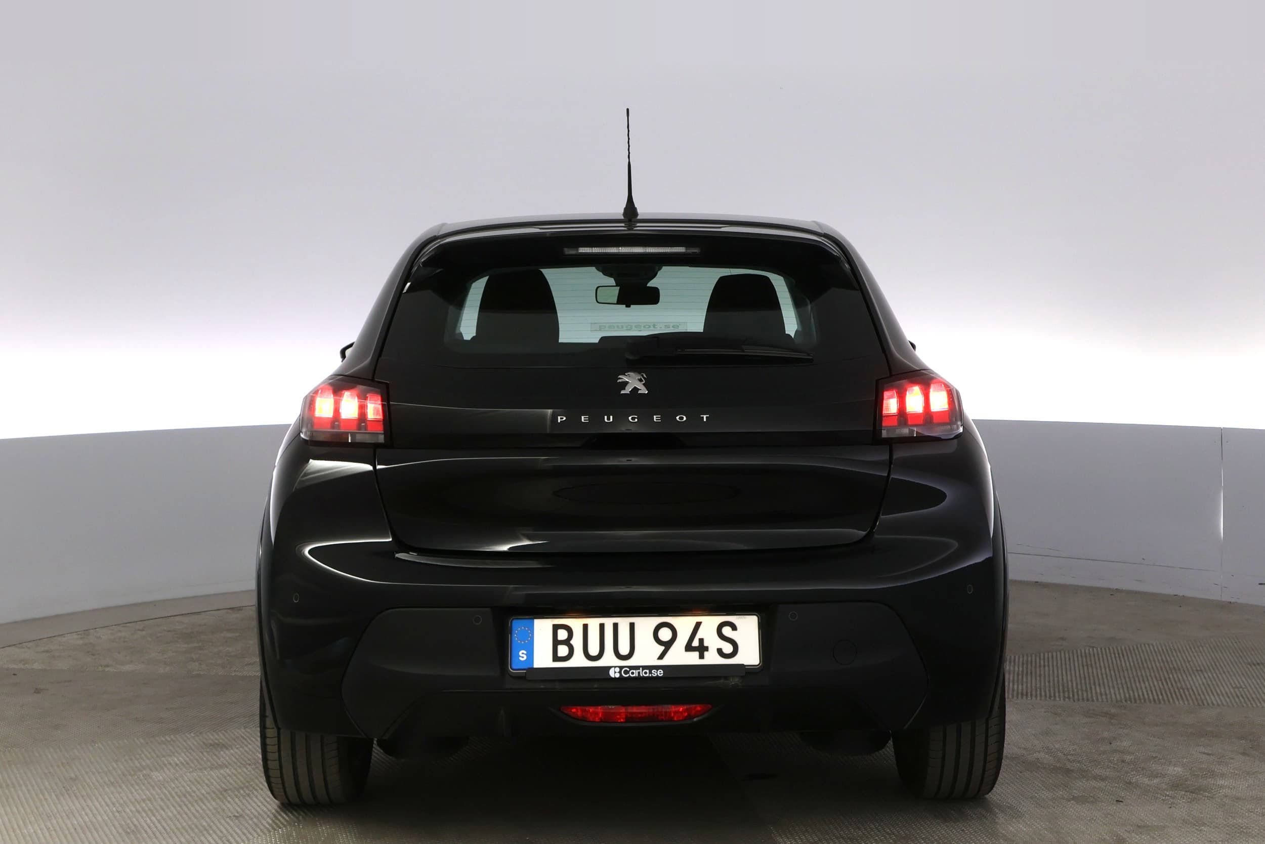 Peugeot e-208