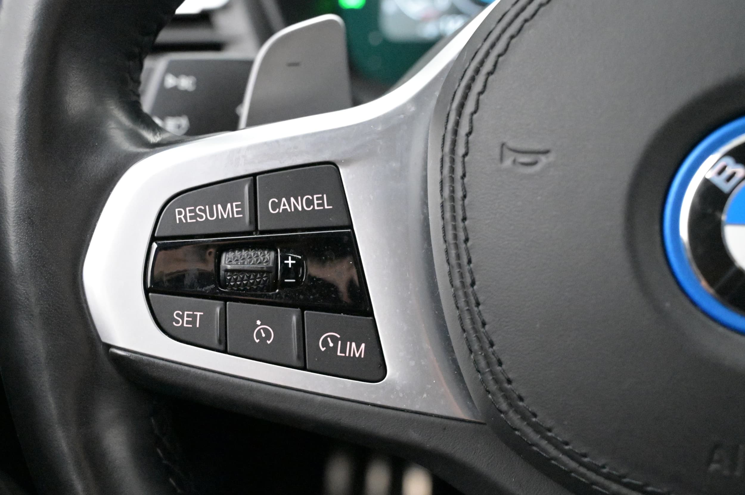 Multifunktionsratt med farthållare