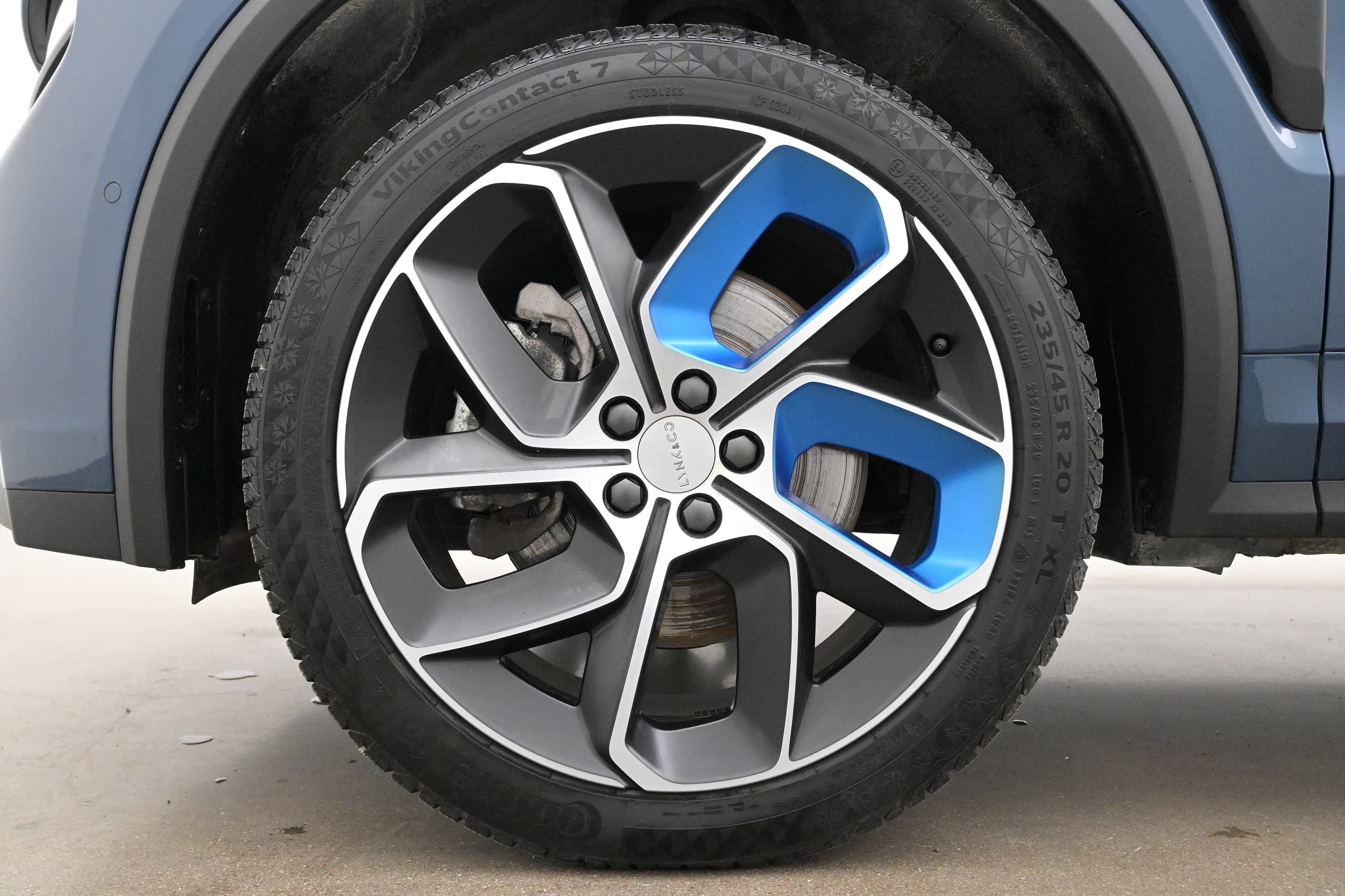 Lynk & Co 01